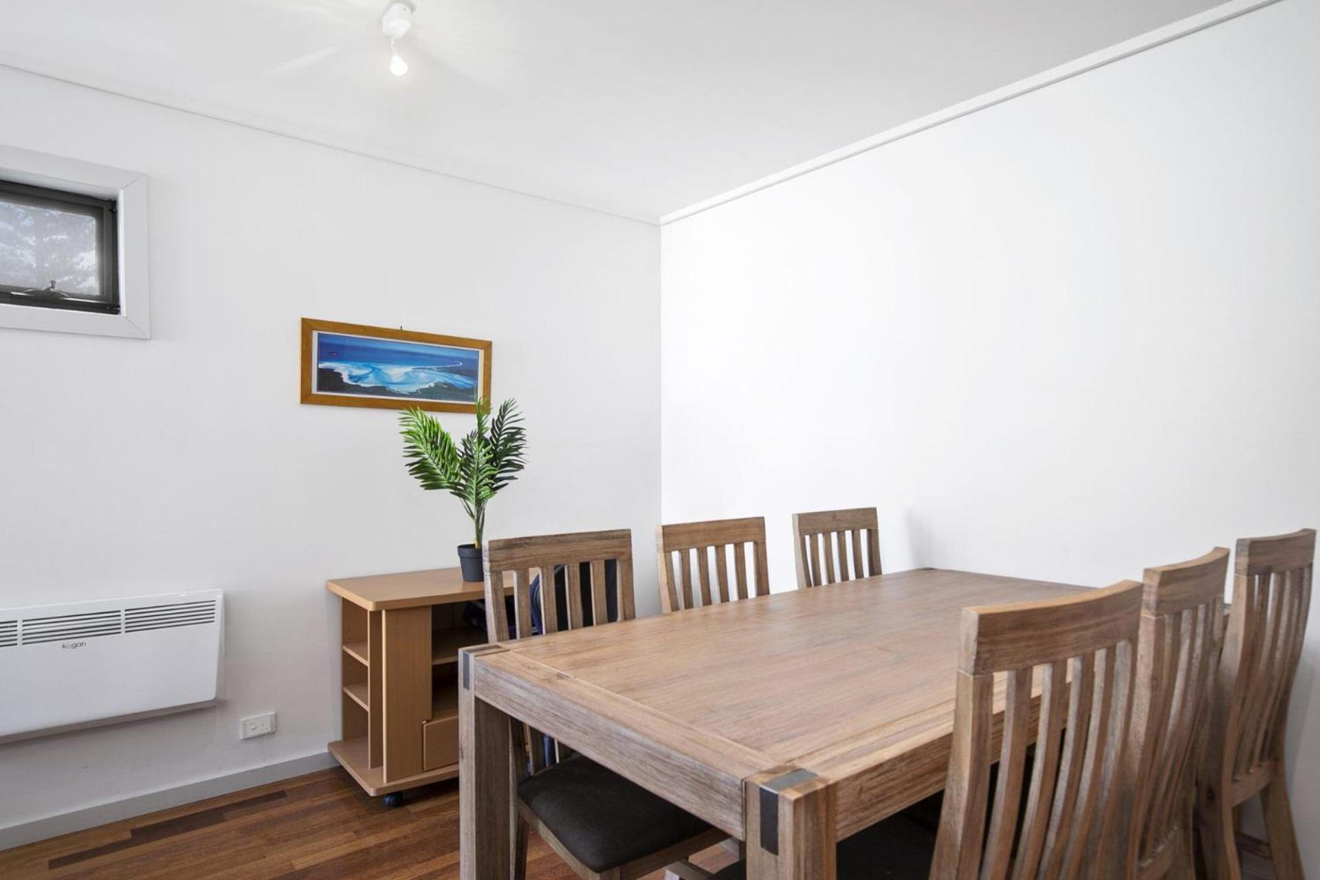 Two-Bedroom House photo 3