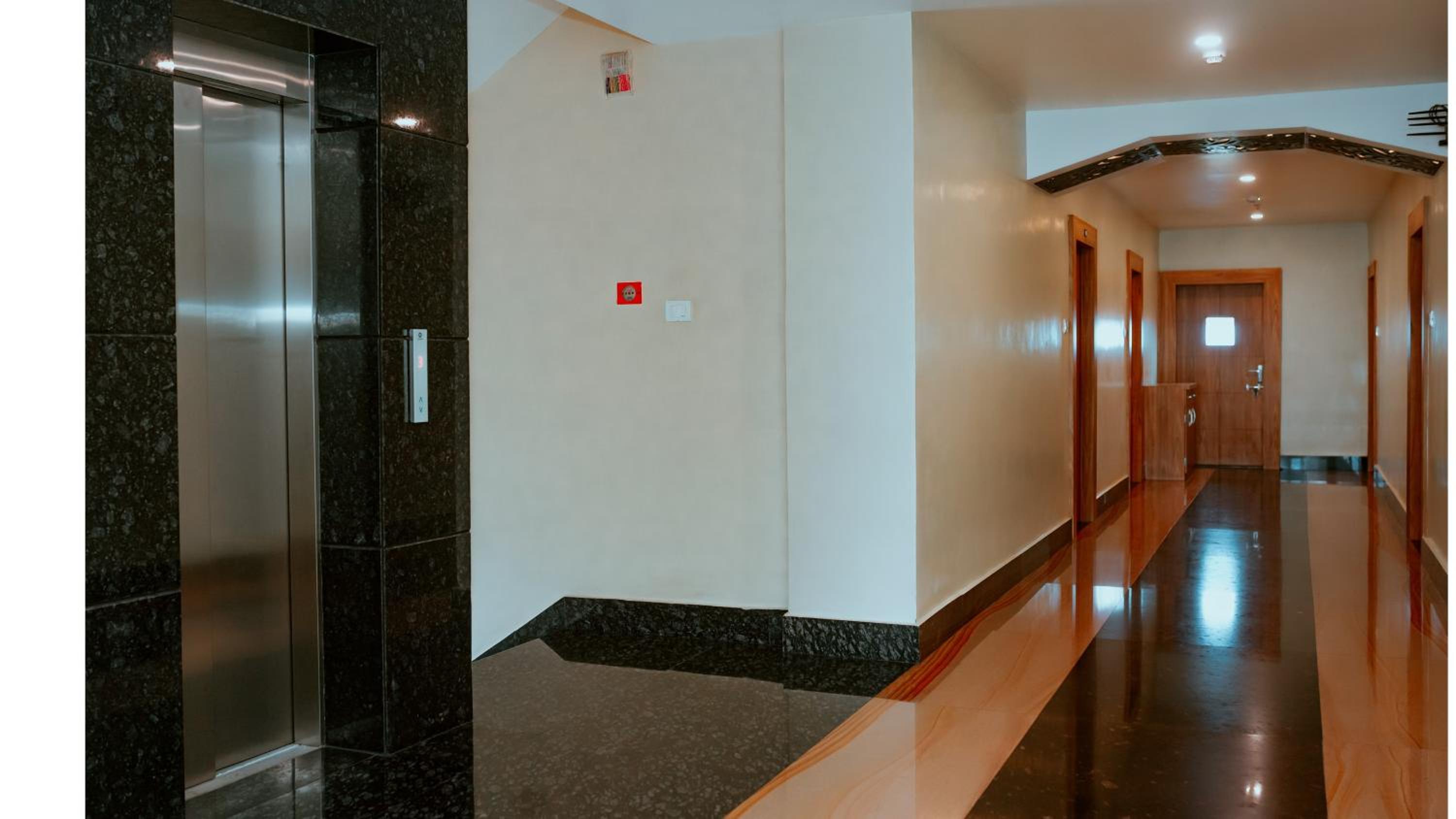 Superior King Room photo 2