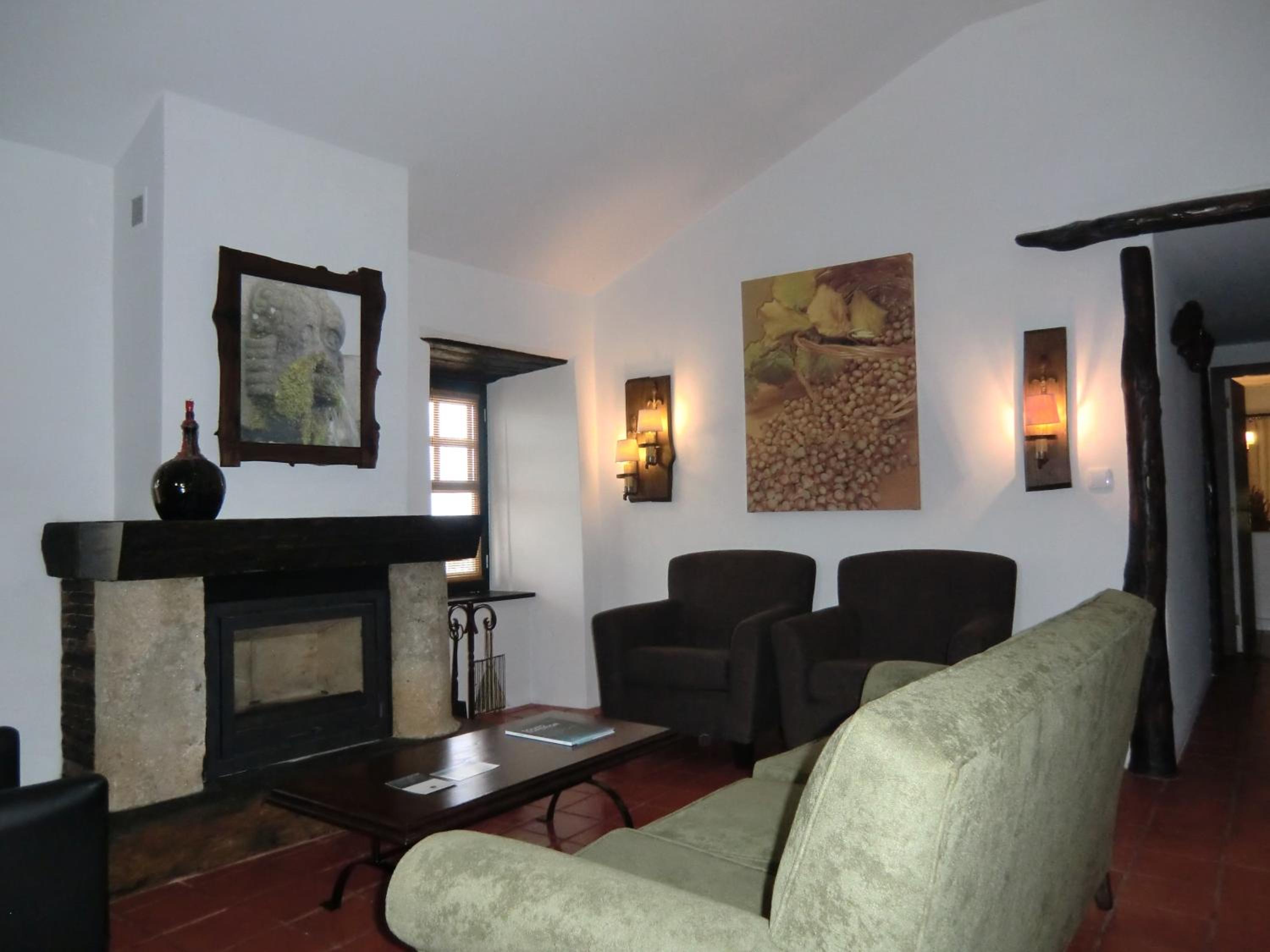 Three-Bedroom House - Photo 1
