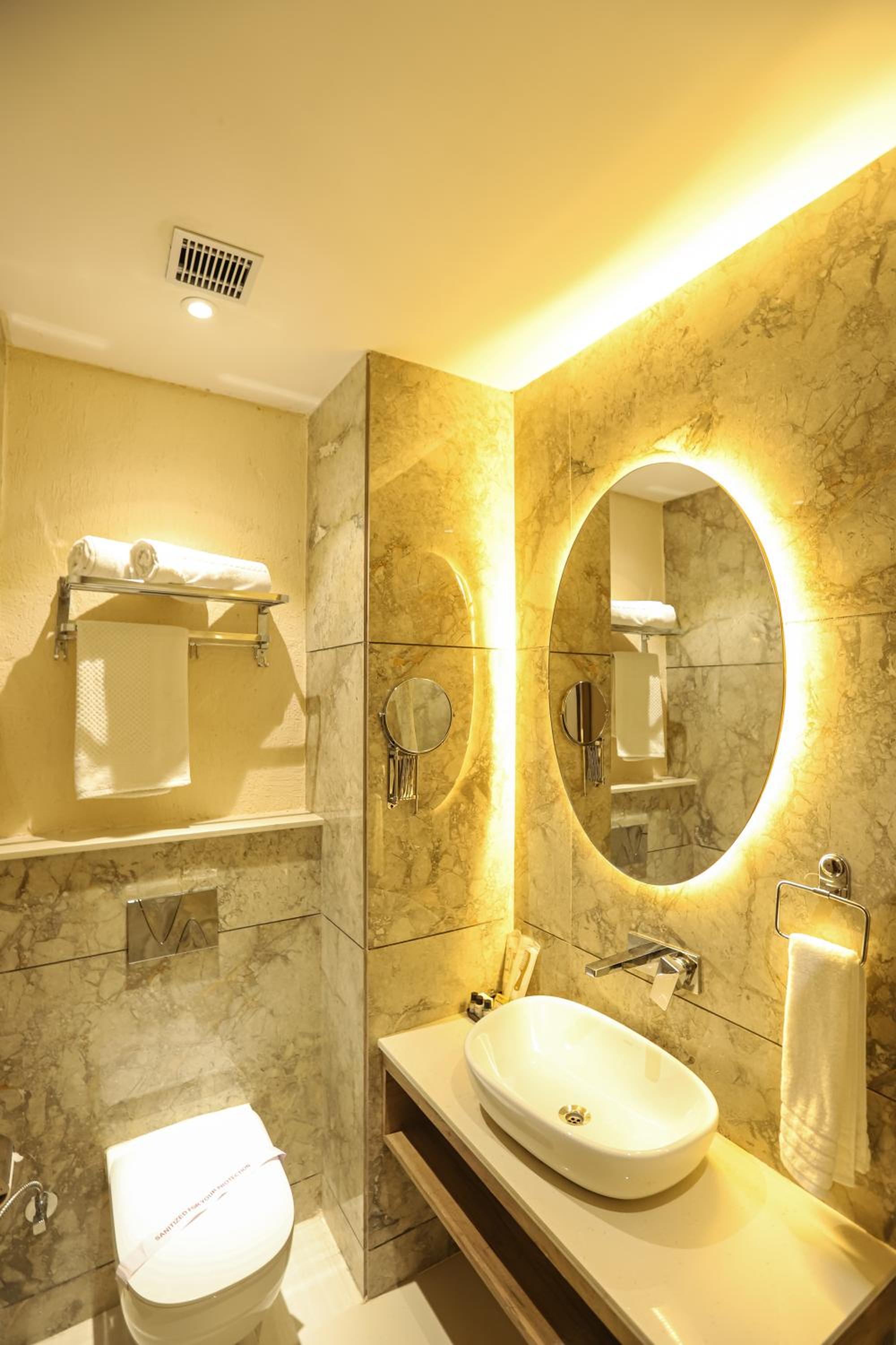 Deluxe Room - Photo 9
