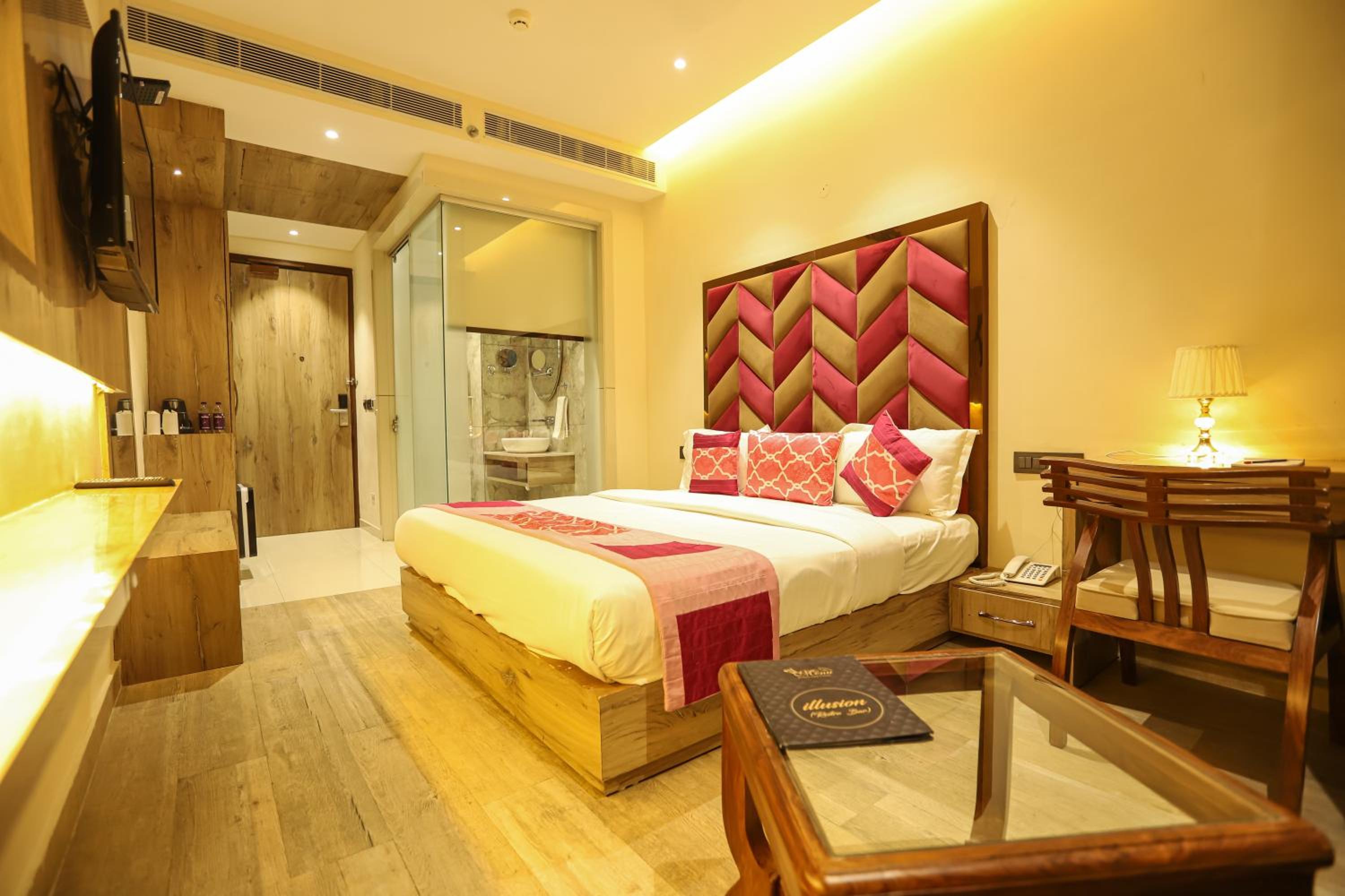 Deluxe Room - Photo 6