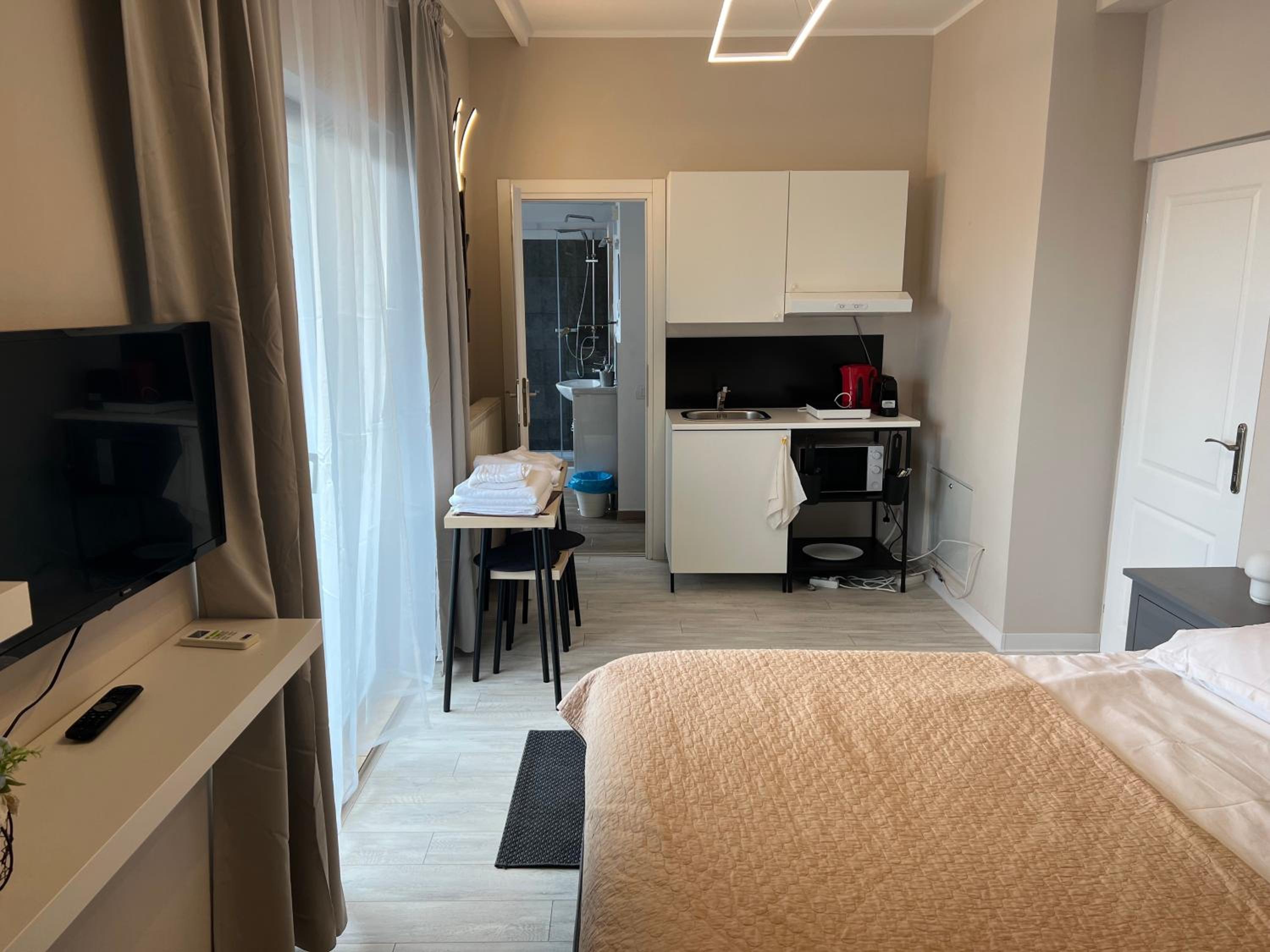 Standard Double Room - Photo 1