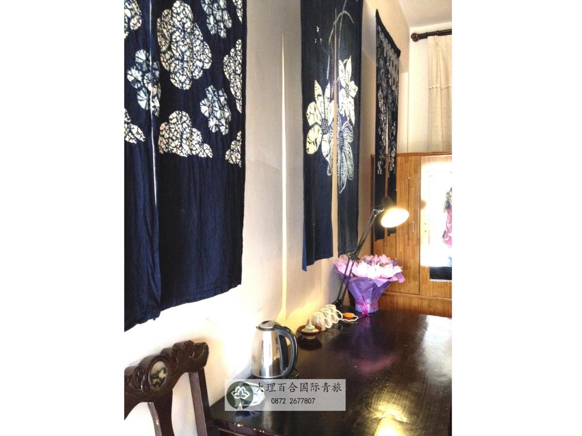 Family Room photo 2