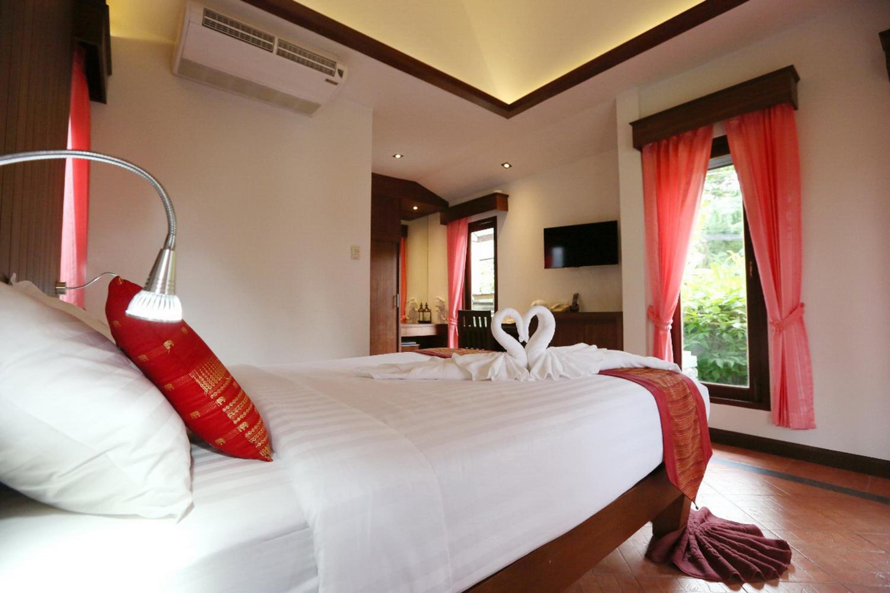Honey Deluxe Double Room - Photo 9