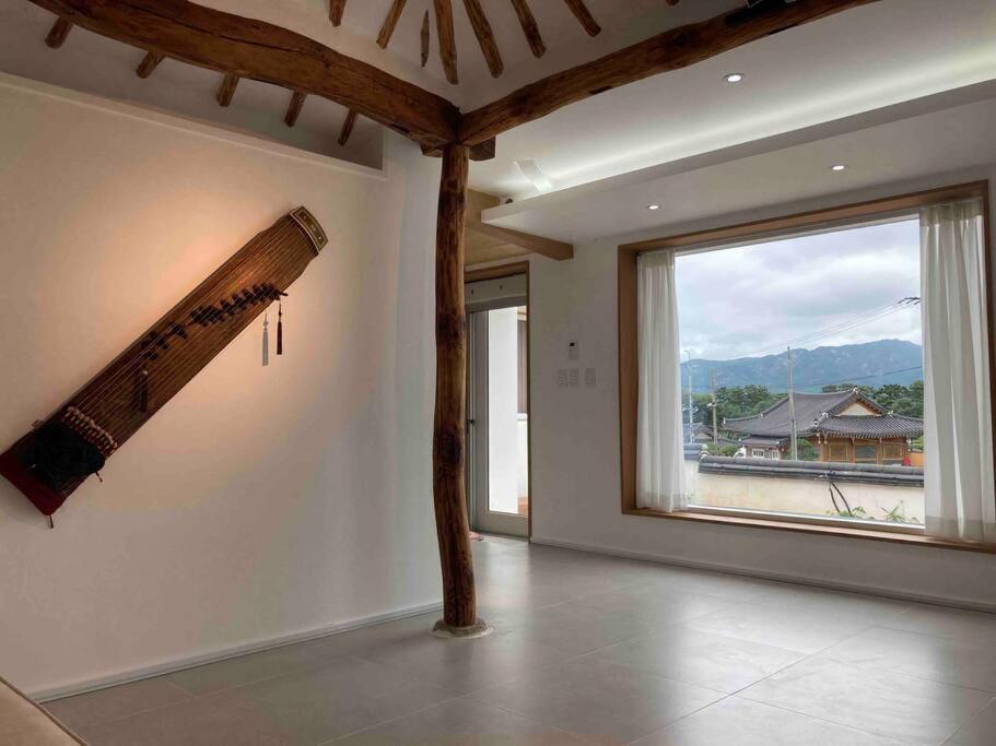 One-Bedroom Villa - Photo 11