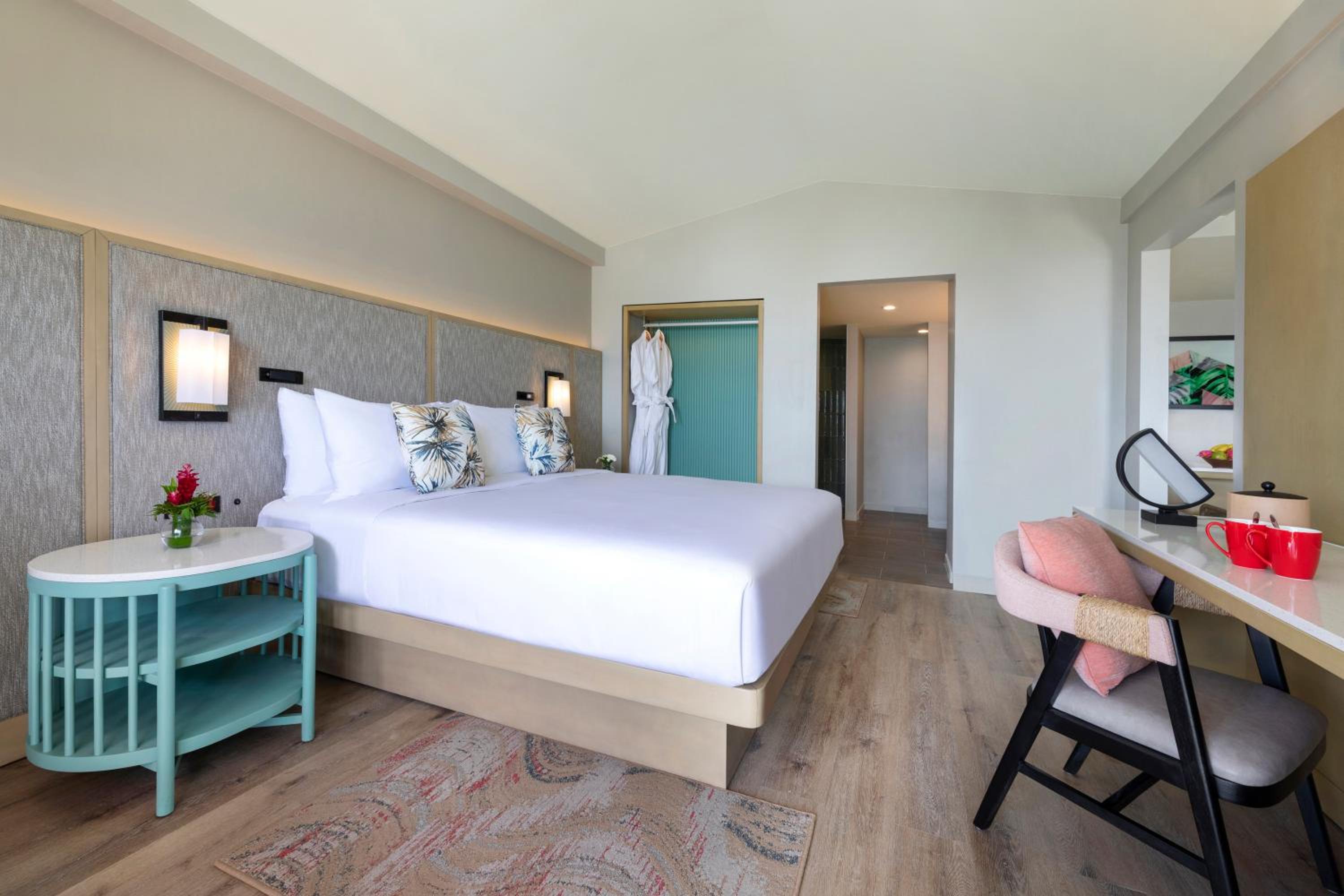 One Bedroom King Suite - Photo 4