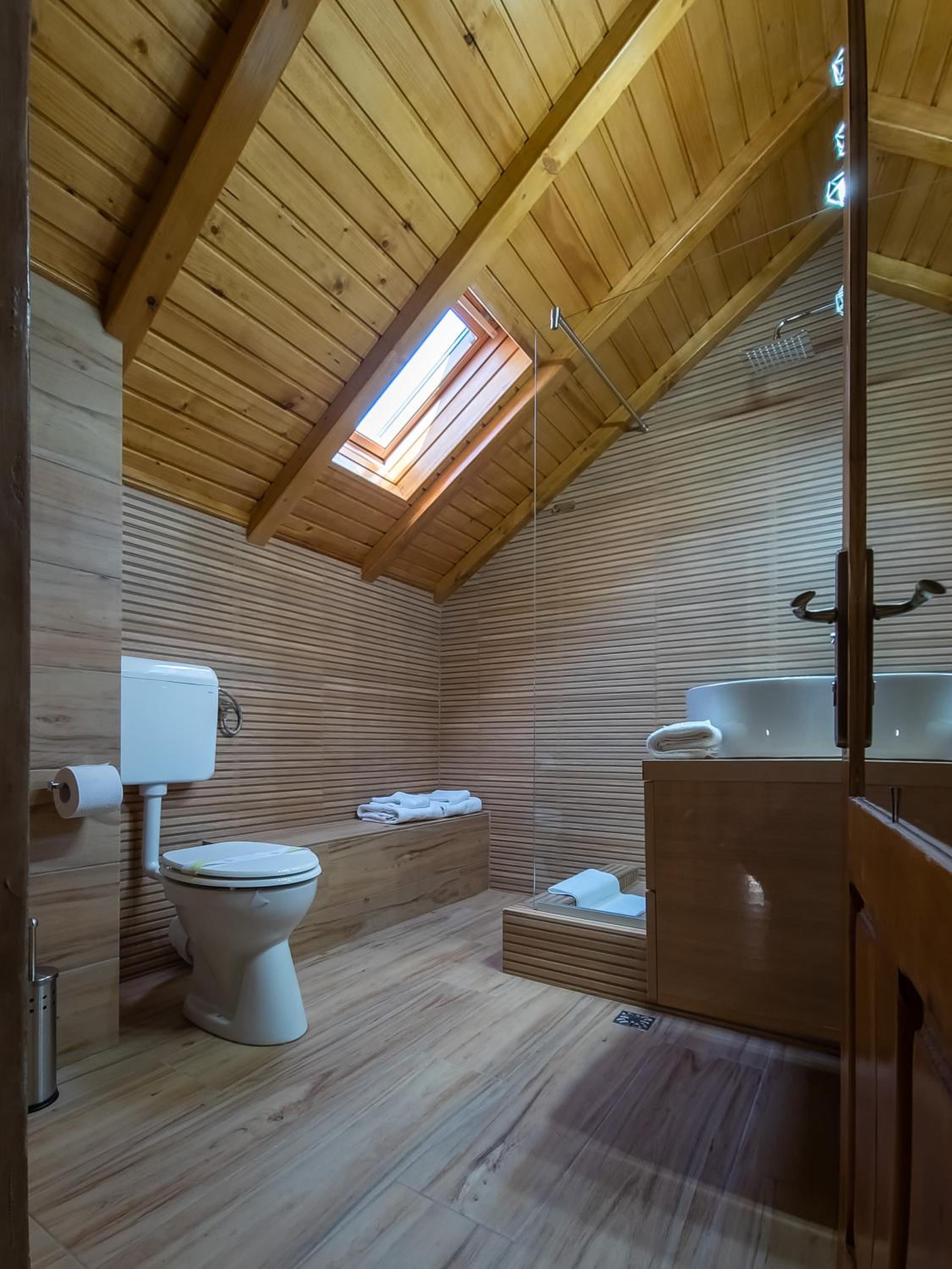 Double Room - Photo 5