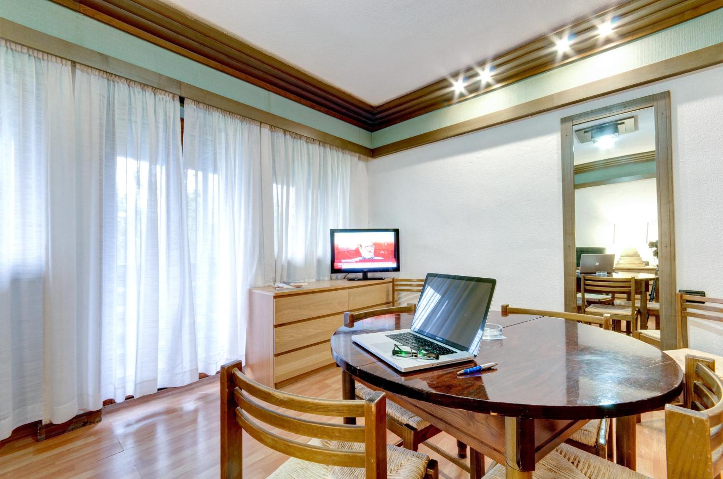 Two-Bedroom Apartment (6 Adults) photo 1
