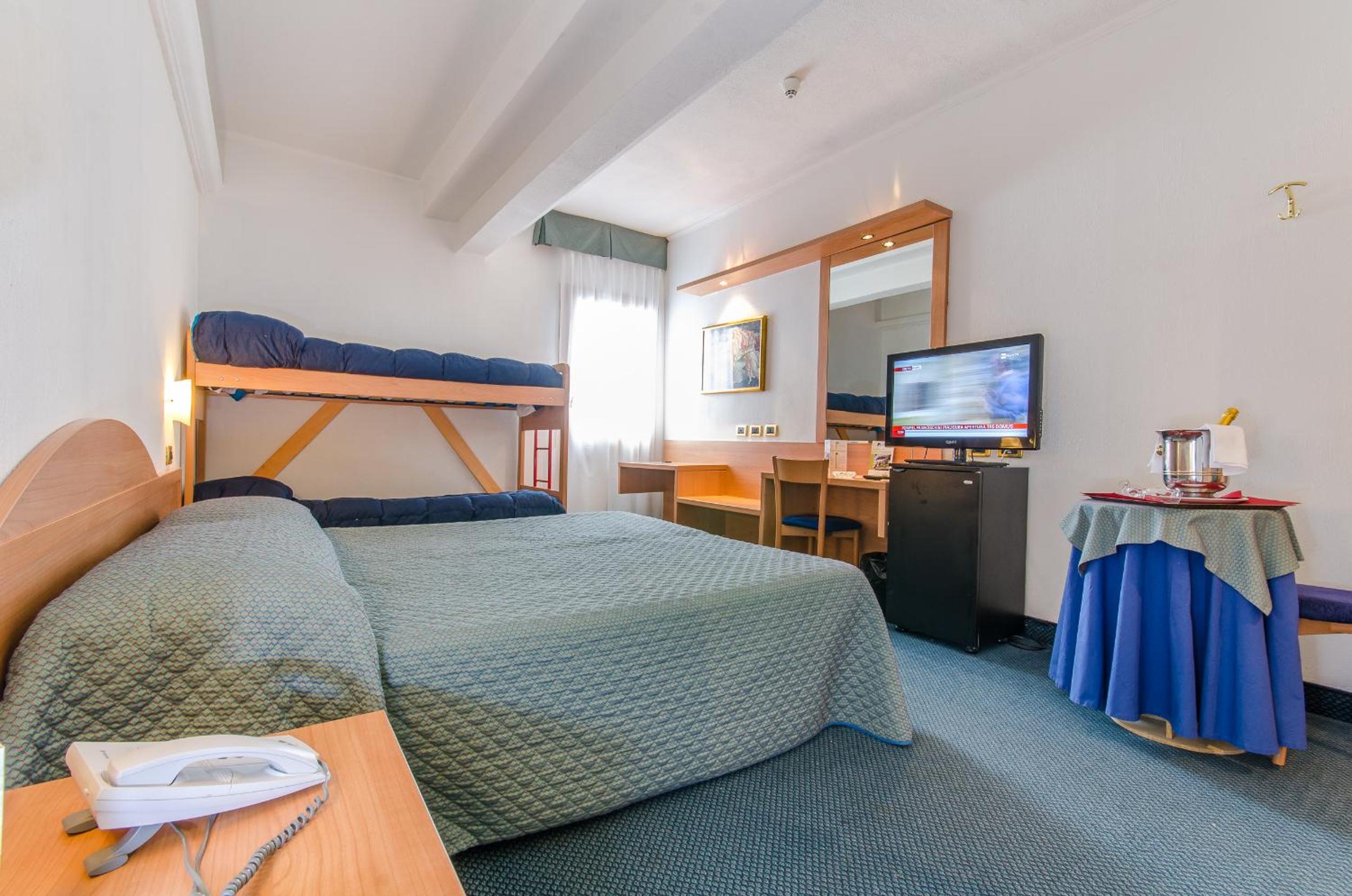 Quadruple Room photo 1
