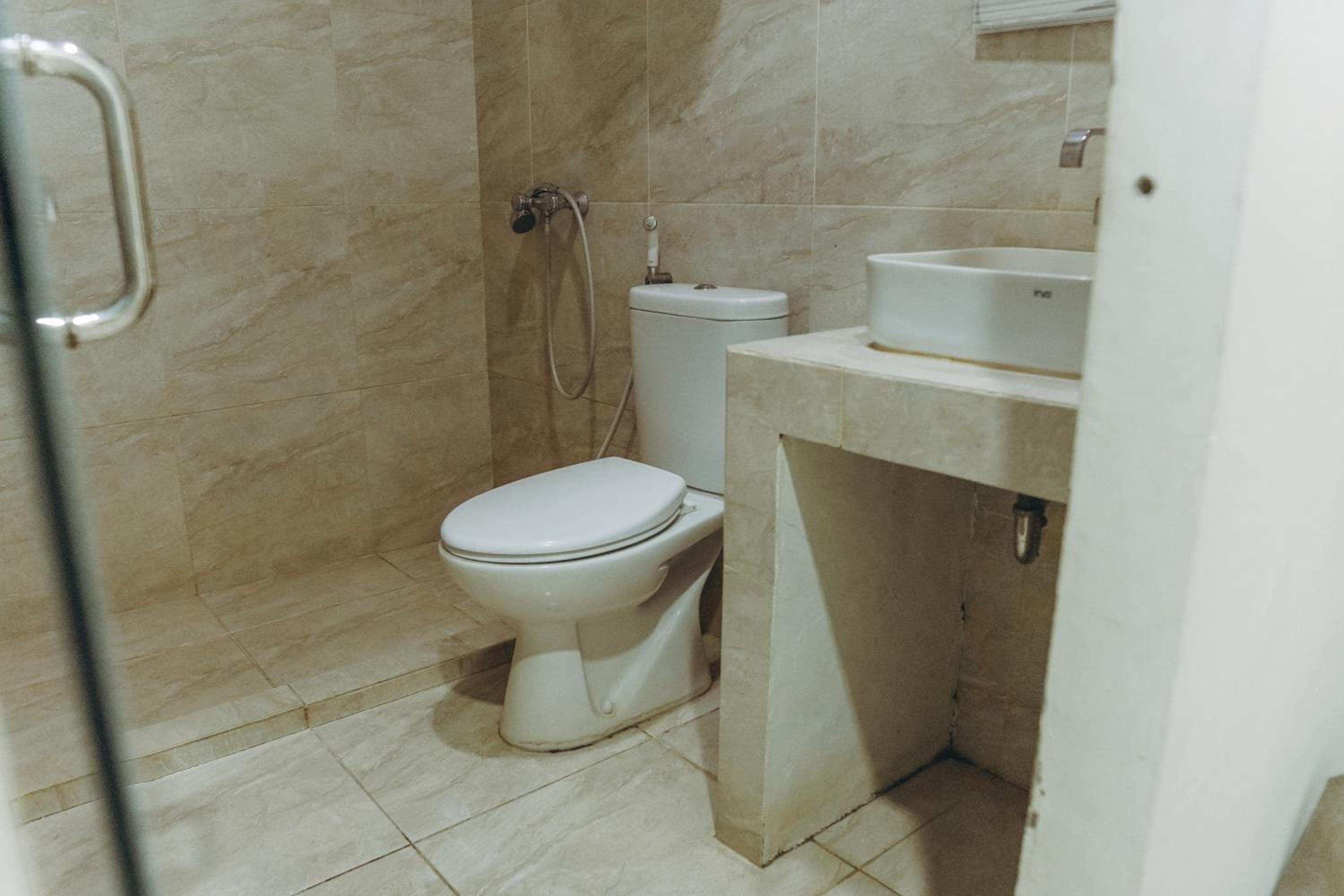 Premium Room - Photo 7