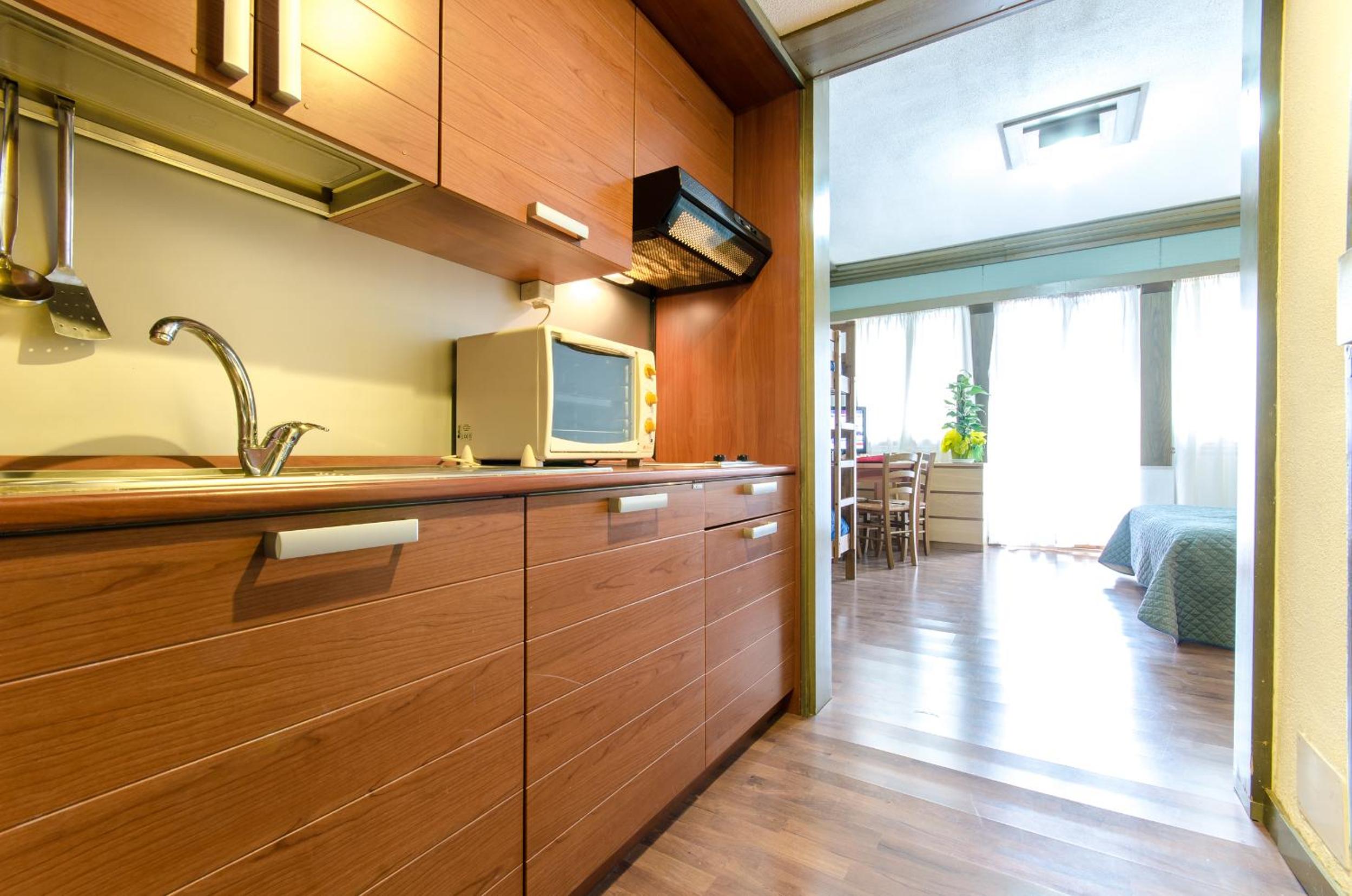 Studio with Balcony (4 Adults)  photo 3