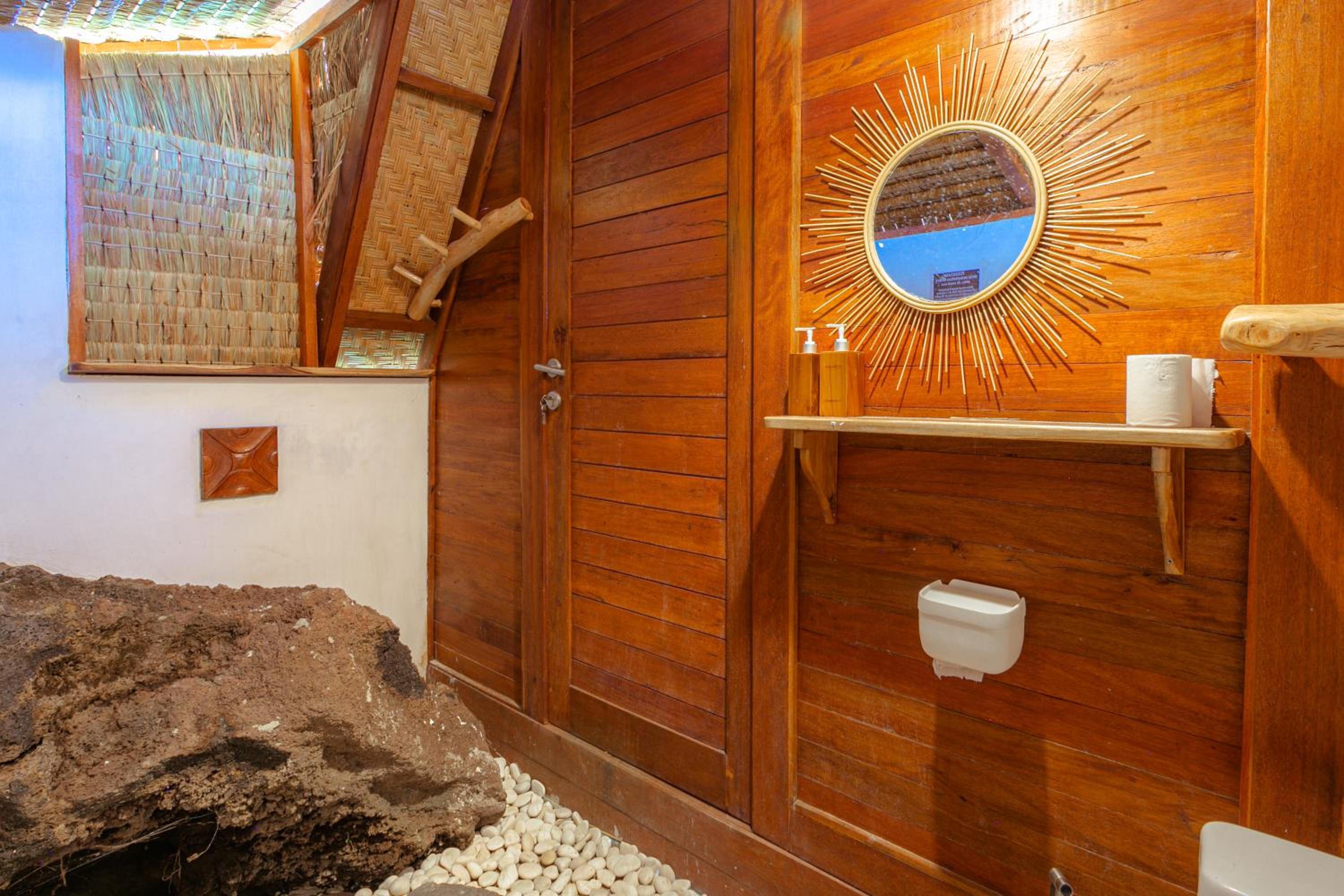 Glamping with King and Queen Bed - Photo 7