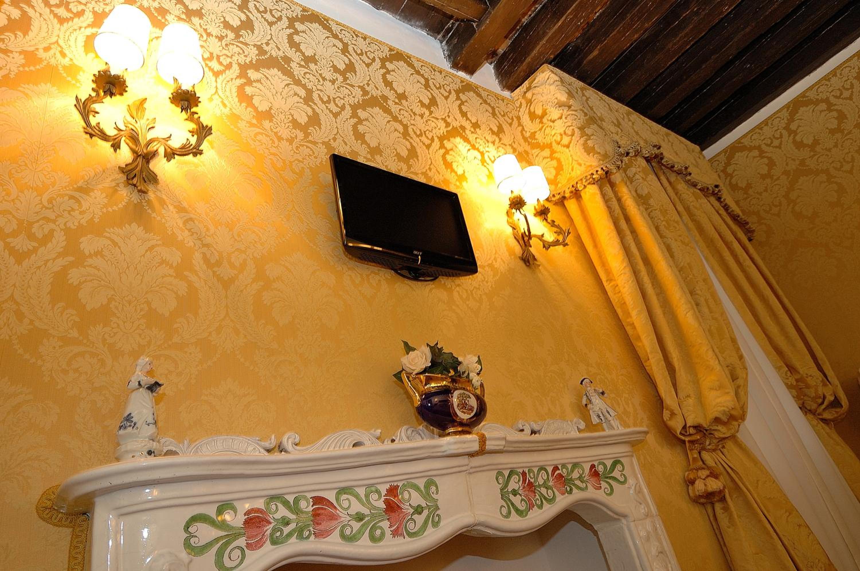 Superior Double or Twin Room photo 2