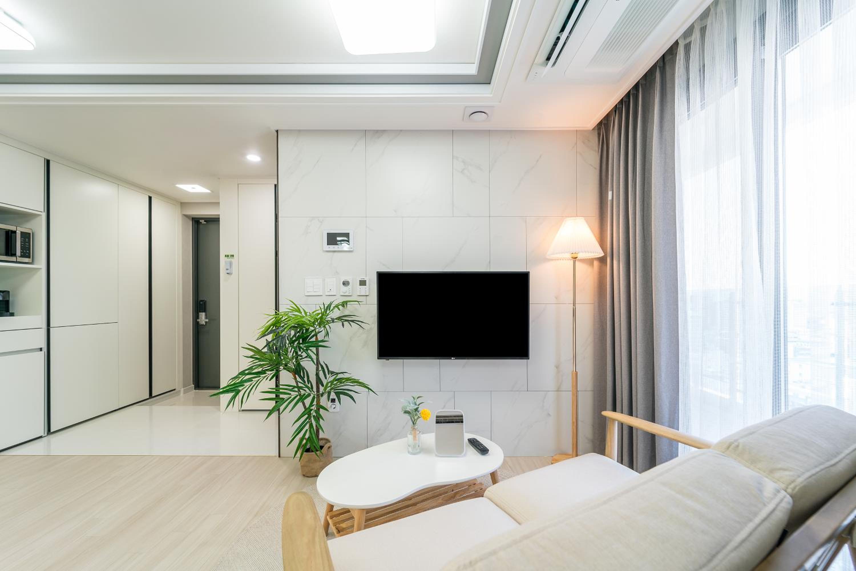 Premier Suite - Photo 5
