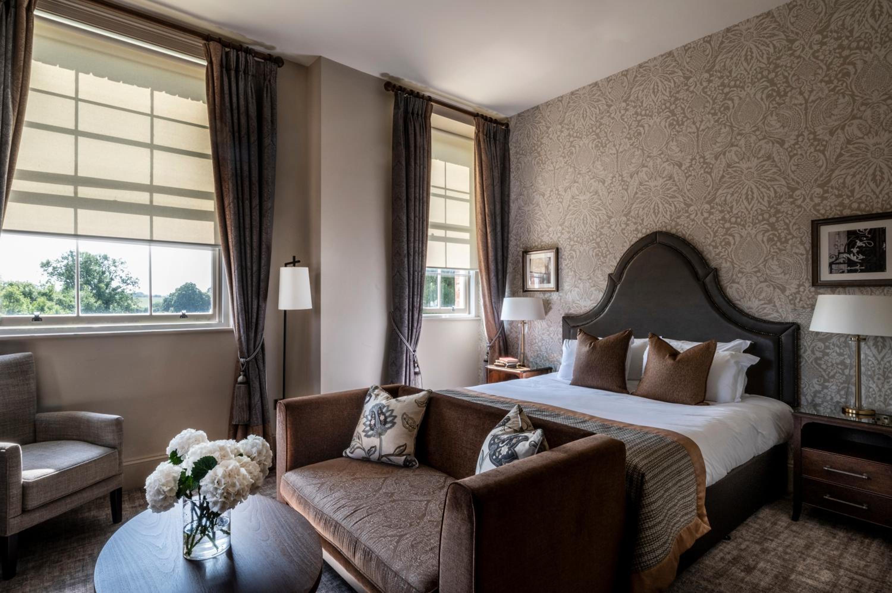 Superior Double Room with Feature photo 3