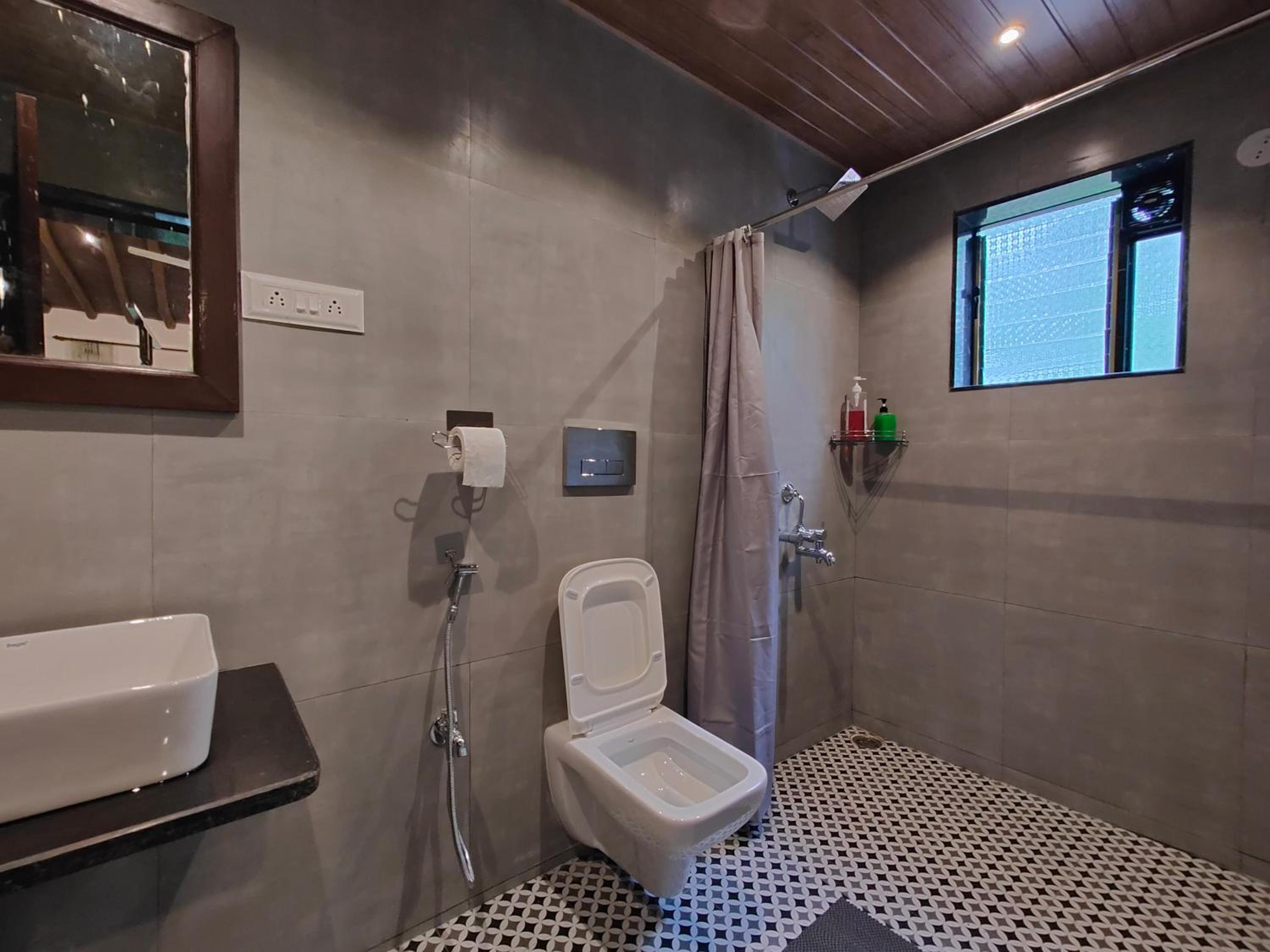 Three-Bedroom Villa - Photo 12