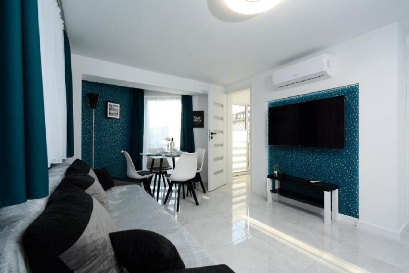 One-Bedroom Apartment photo 3