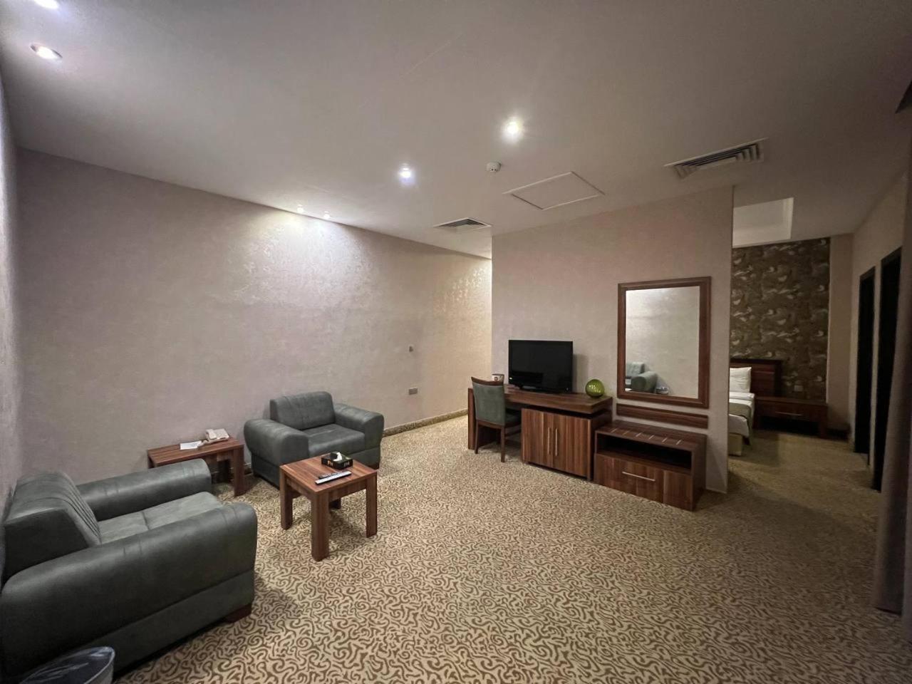 Executive Suite