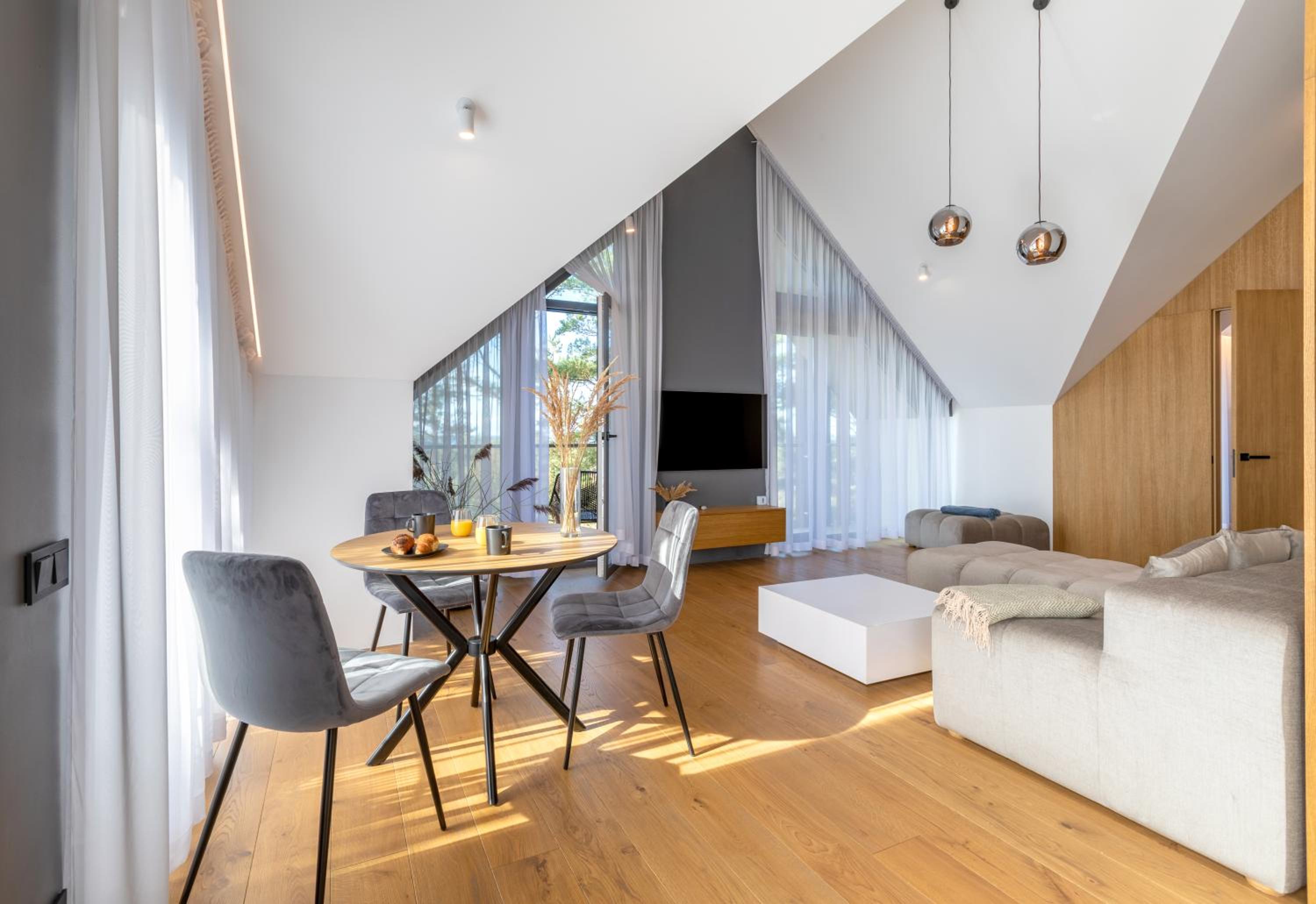 Apartment with Sea View - Photo 1