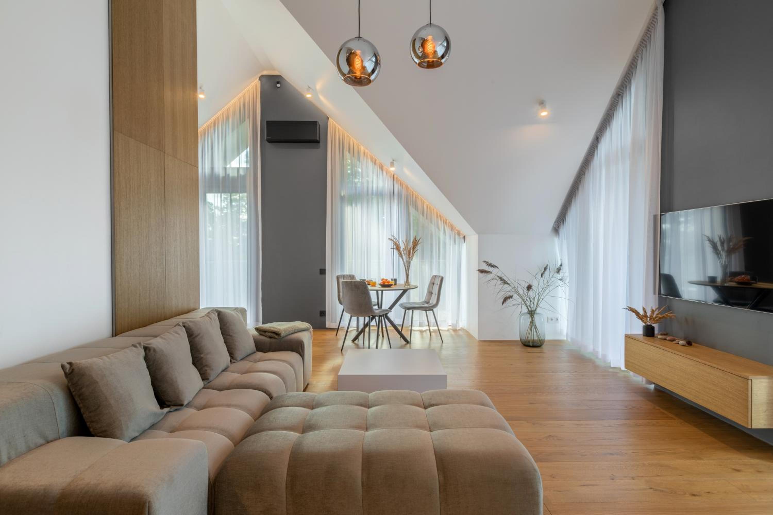Apartment with Sea View - Photo 9