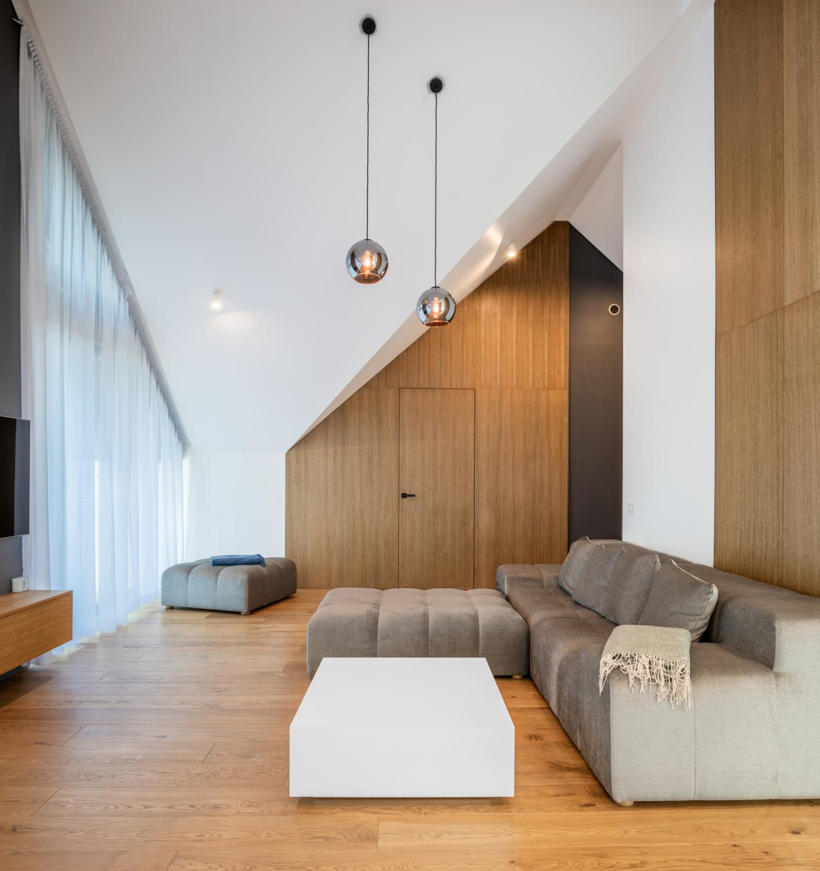 Apartment with Sea View - Photo 10