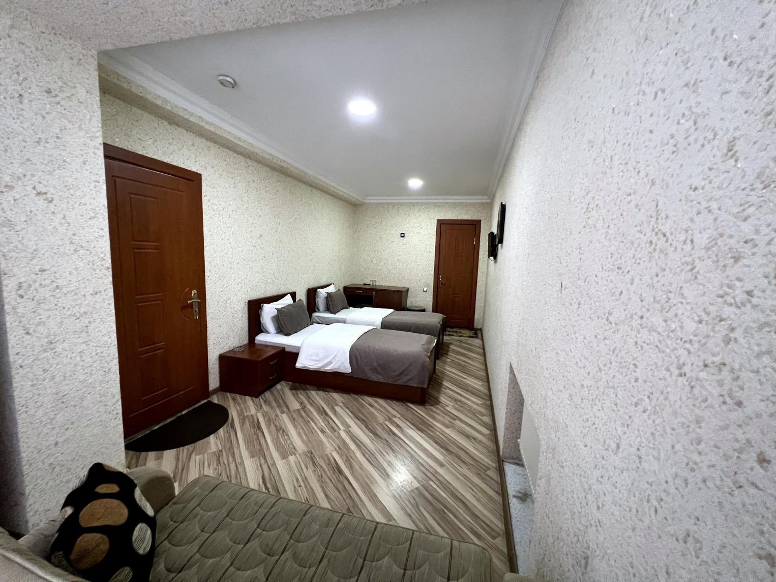 Triple Room photo 2
