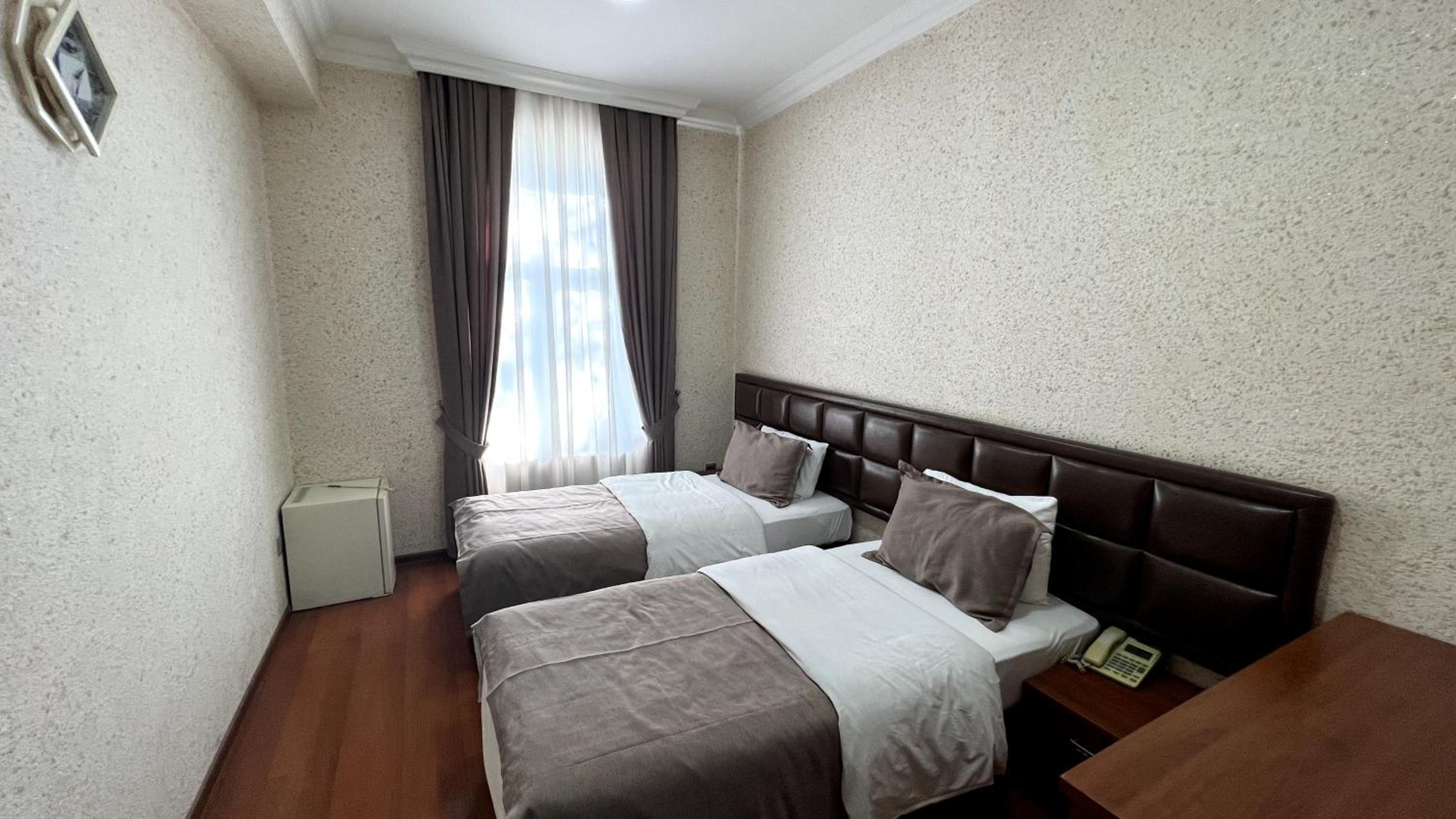 Small Double Room photo 1