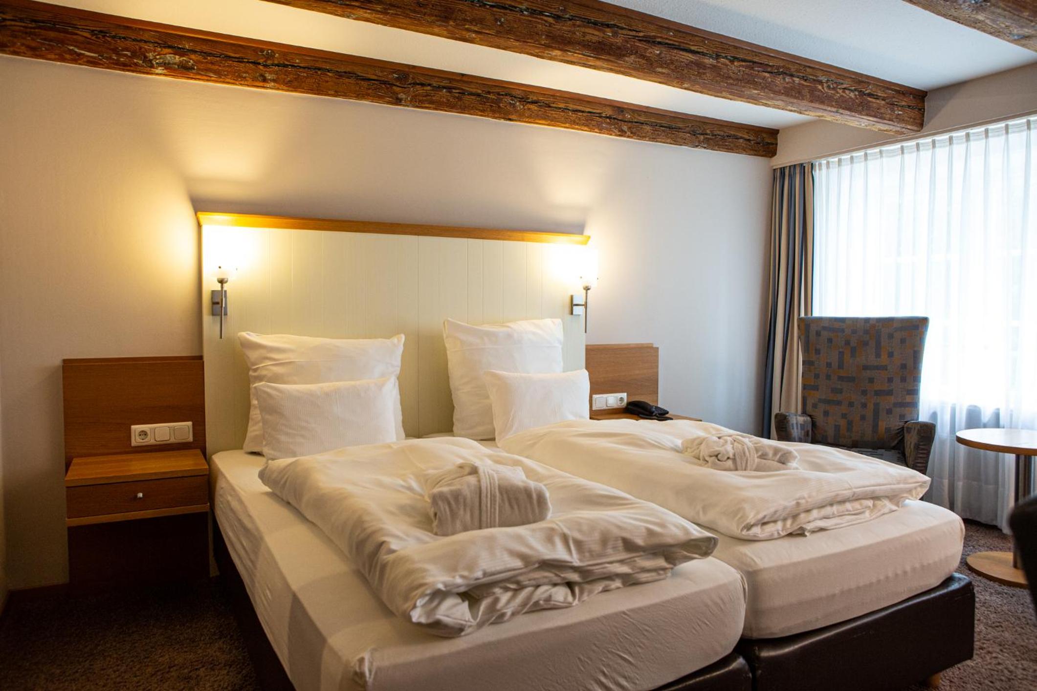 Deluxe Room - Photo 3