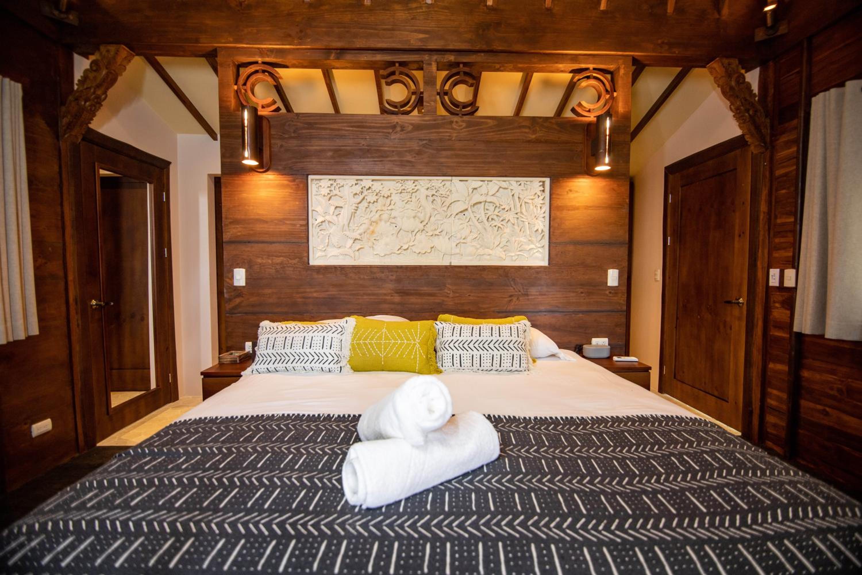 Two-Bedroom Villa - Photo 2