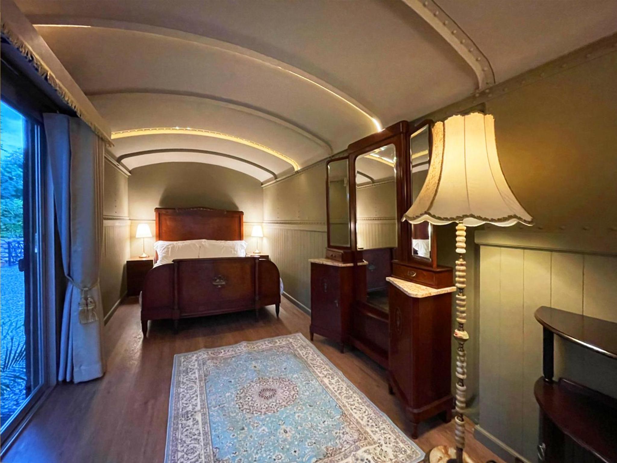One-Bedroom Villa - Photo 2
