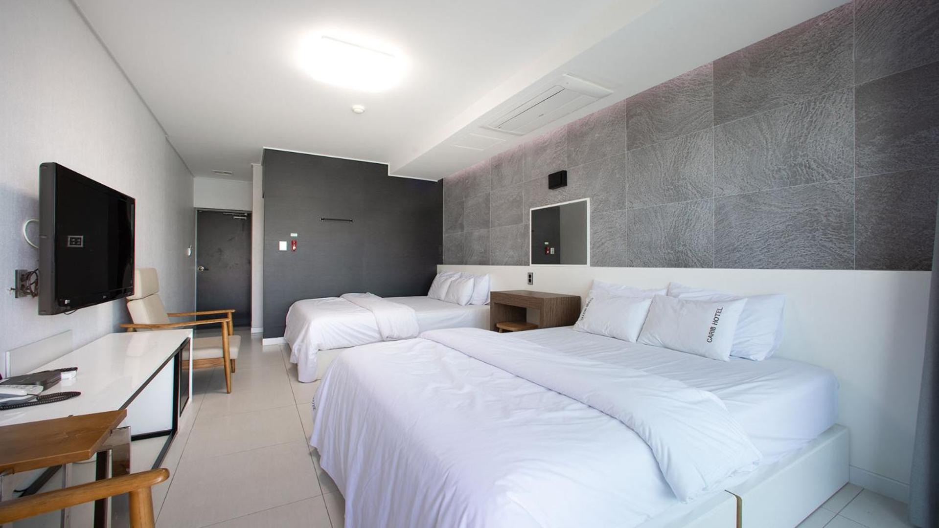 Deluxe Twin Room with Sea View