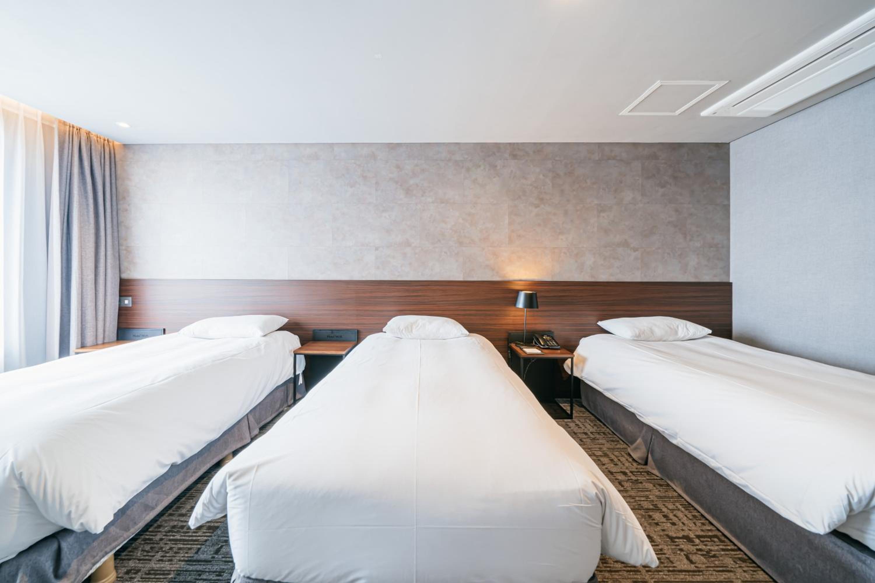 Deluxe Triple Room - Photo 3