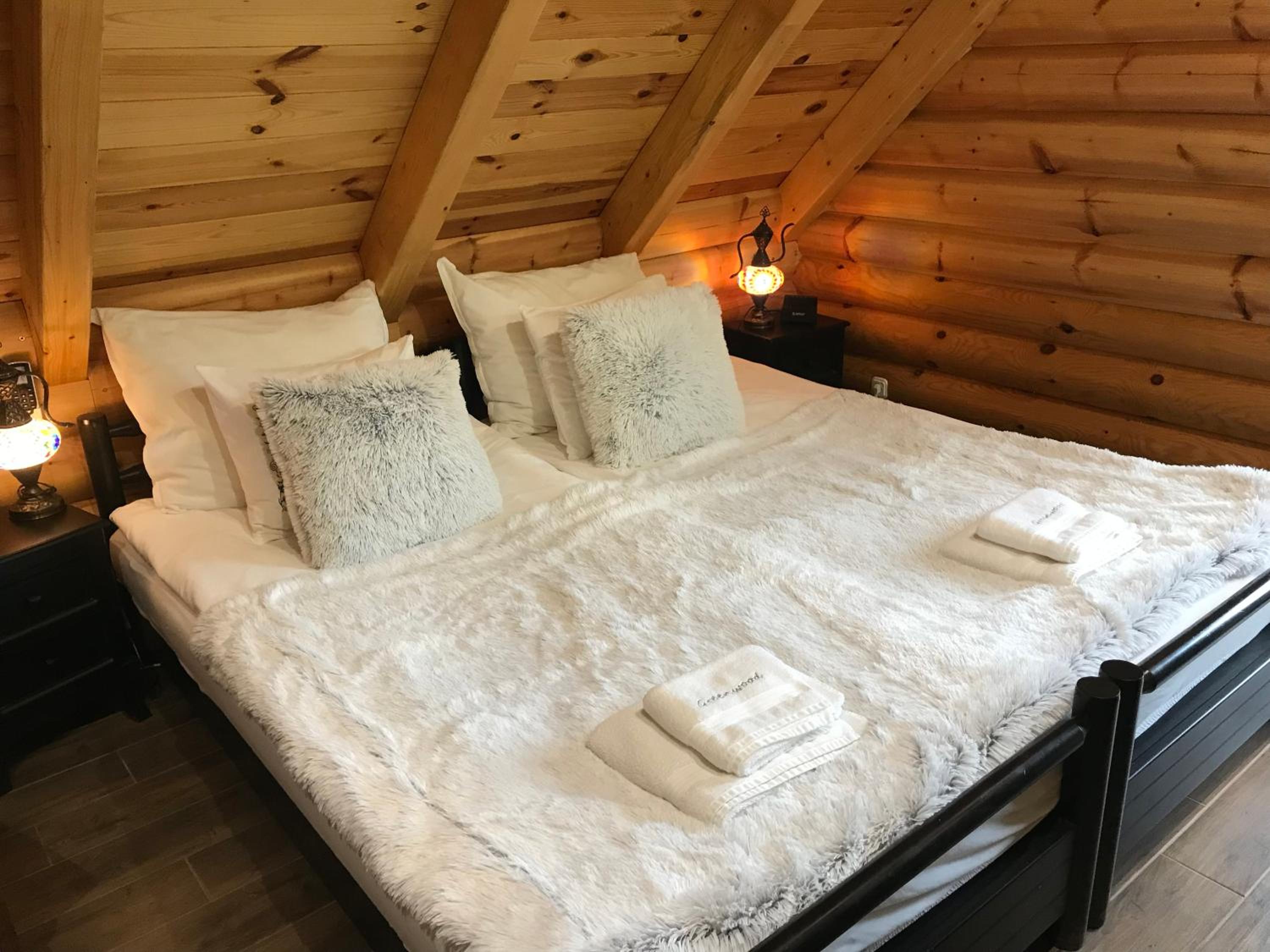 Standard Queen Room photo 2