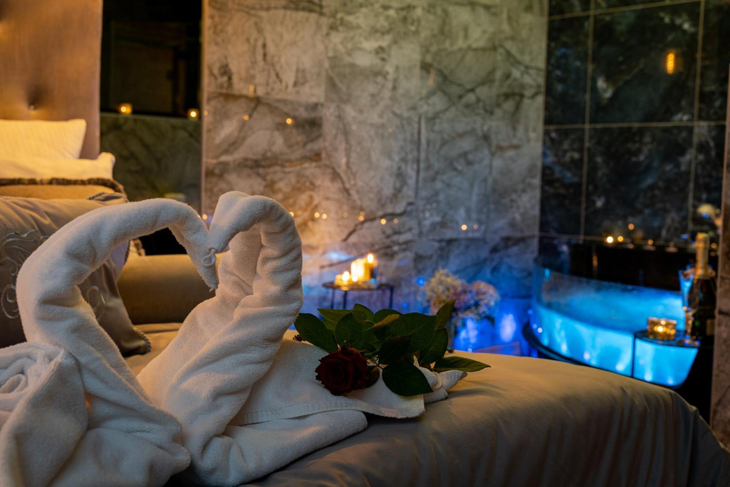 Studio with Spa Bath - Photo 2