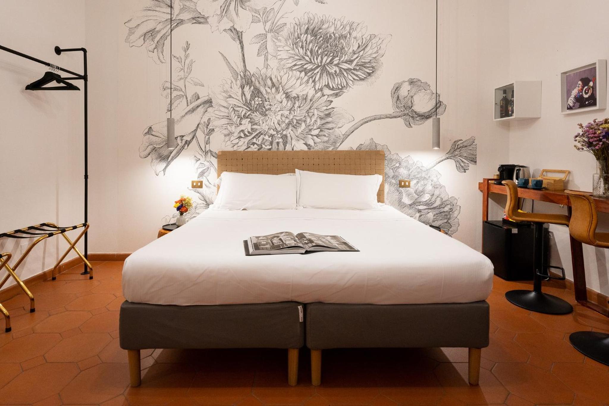 Economy Triple Room photo 2