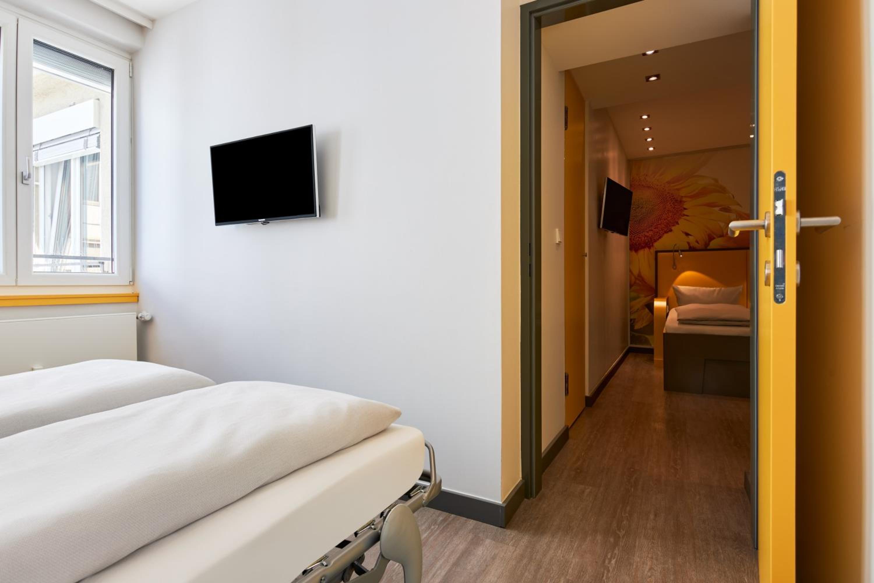 Junior Suite (69 ft²) photo 2