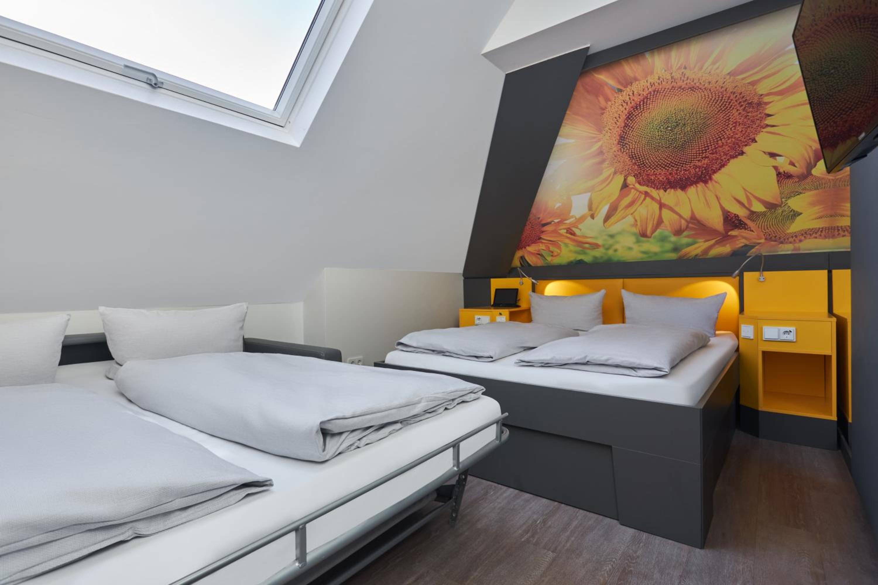 Quadruple Room (69 ft²) photo 1