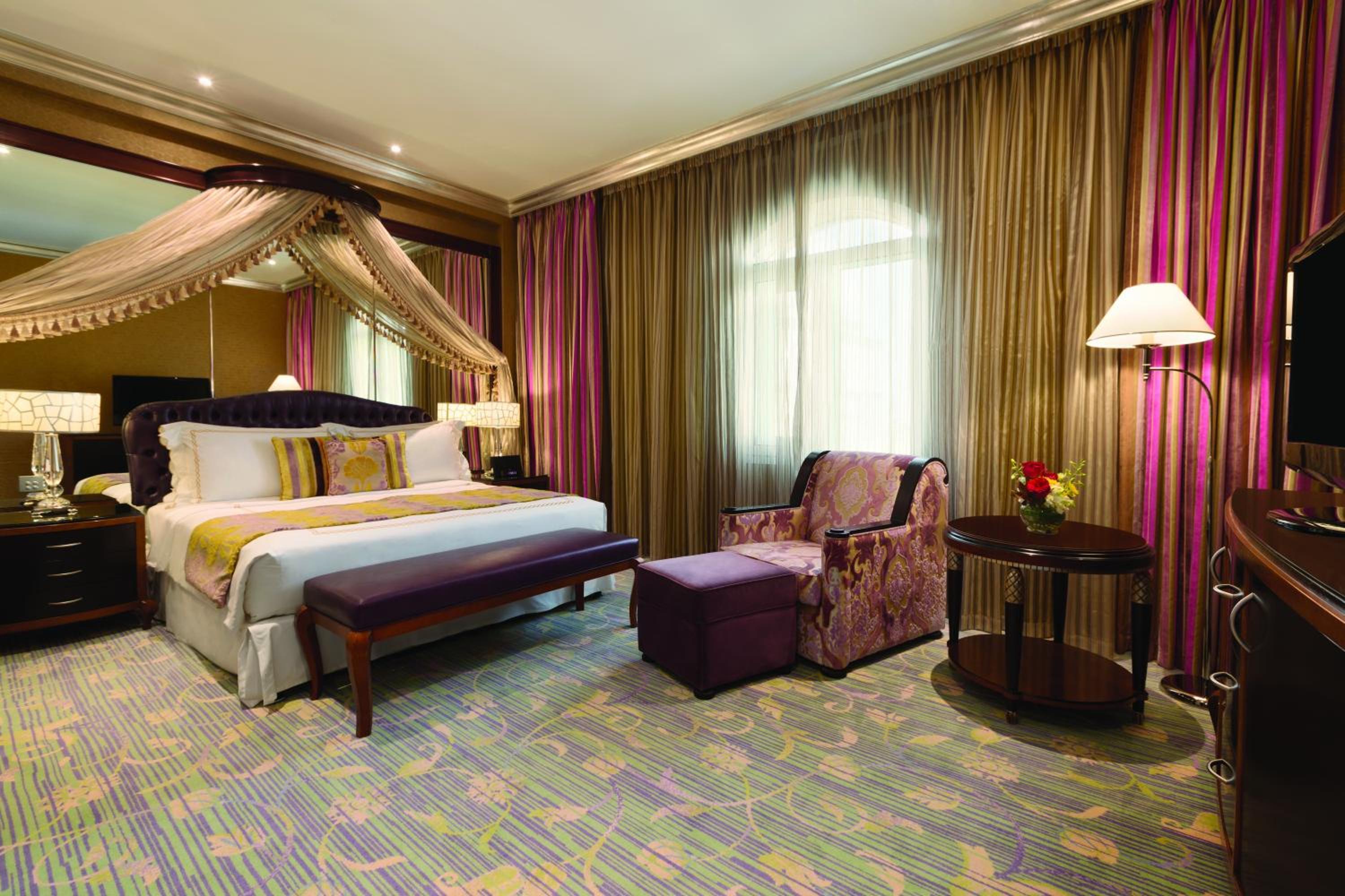Executive King Suite - Photo 5