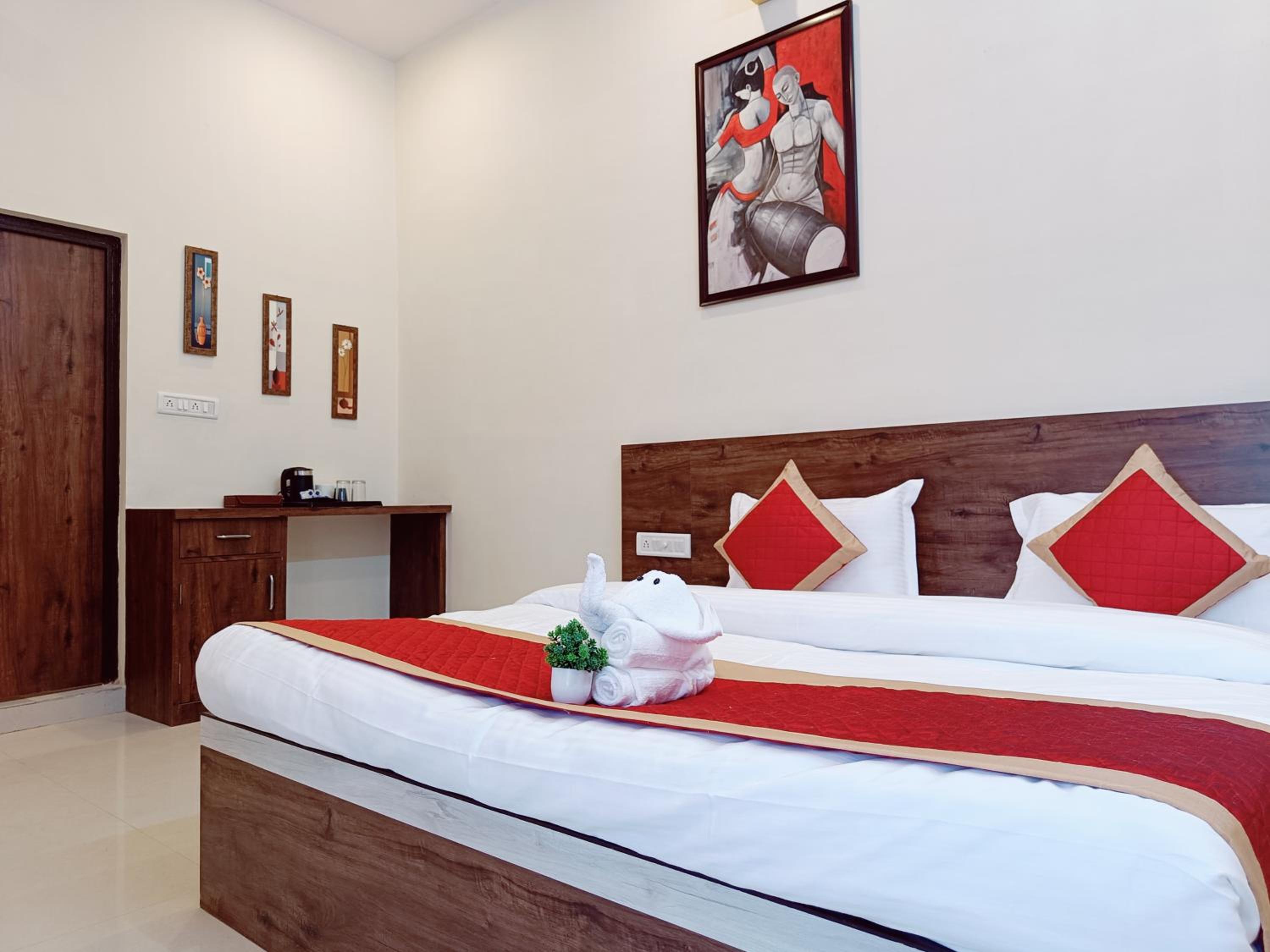 Deluxe Double Room - Photo 17