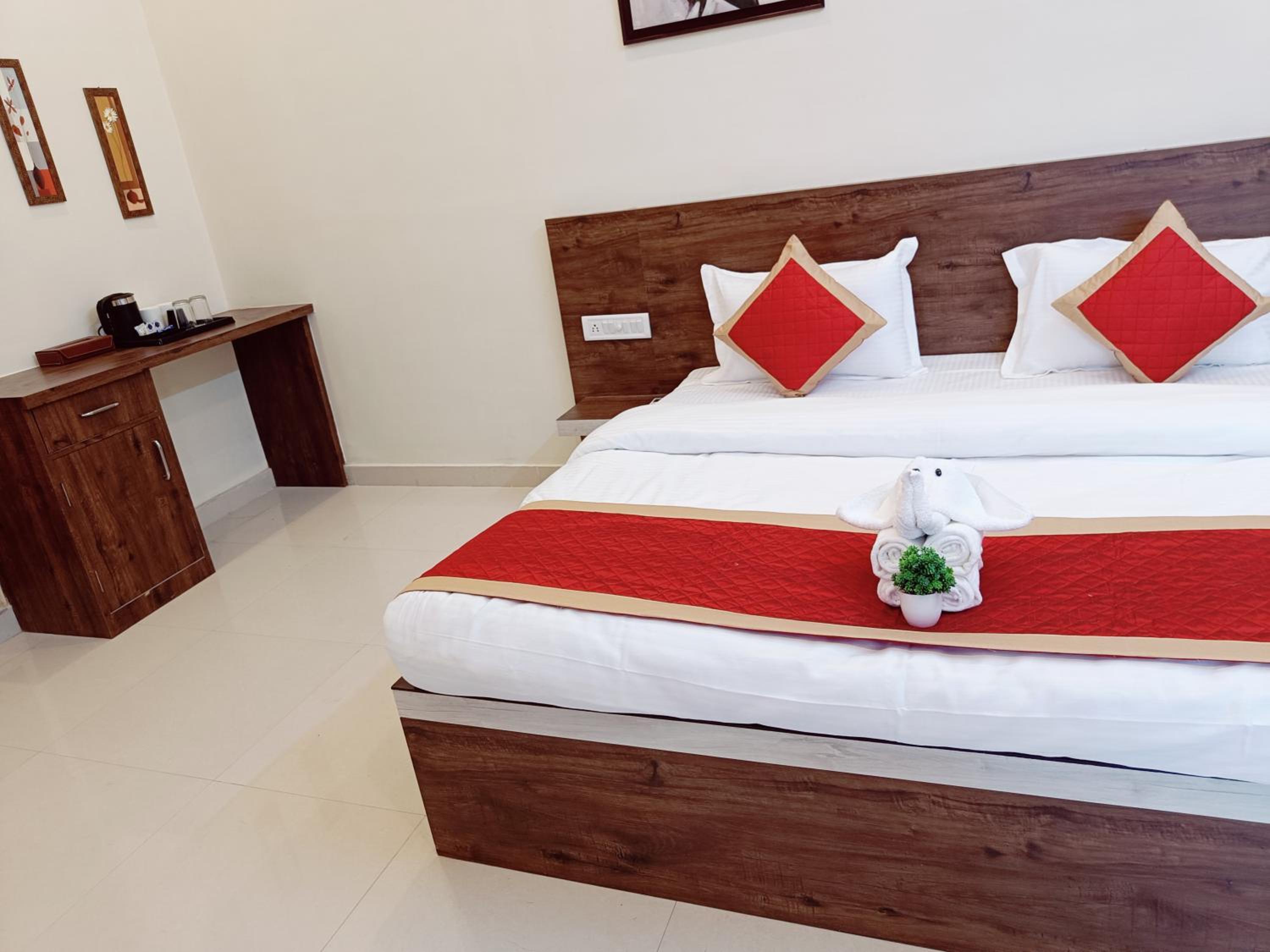 Deluxe Double Room - Photo 10