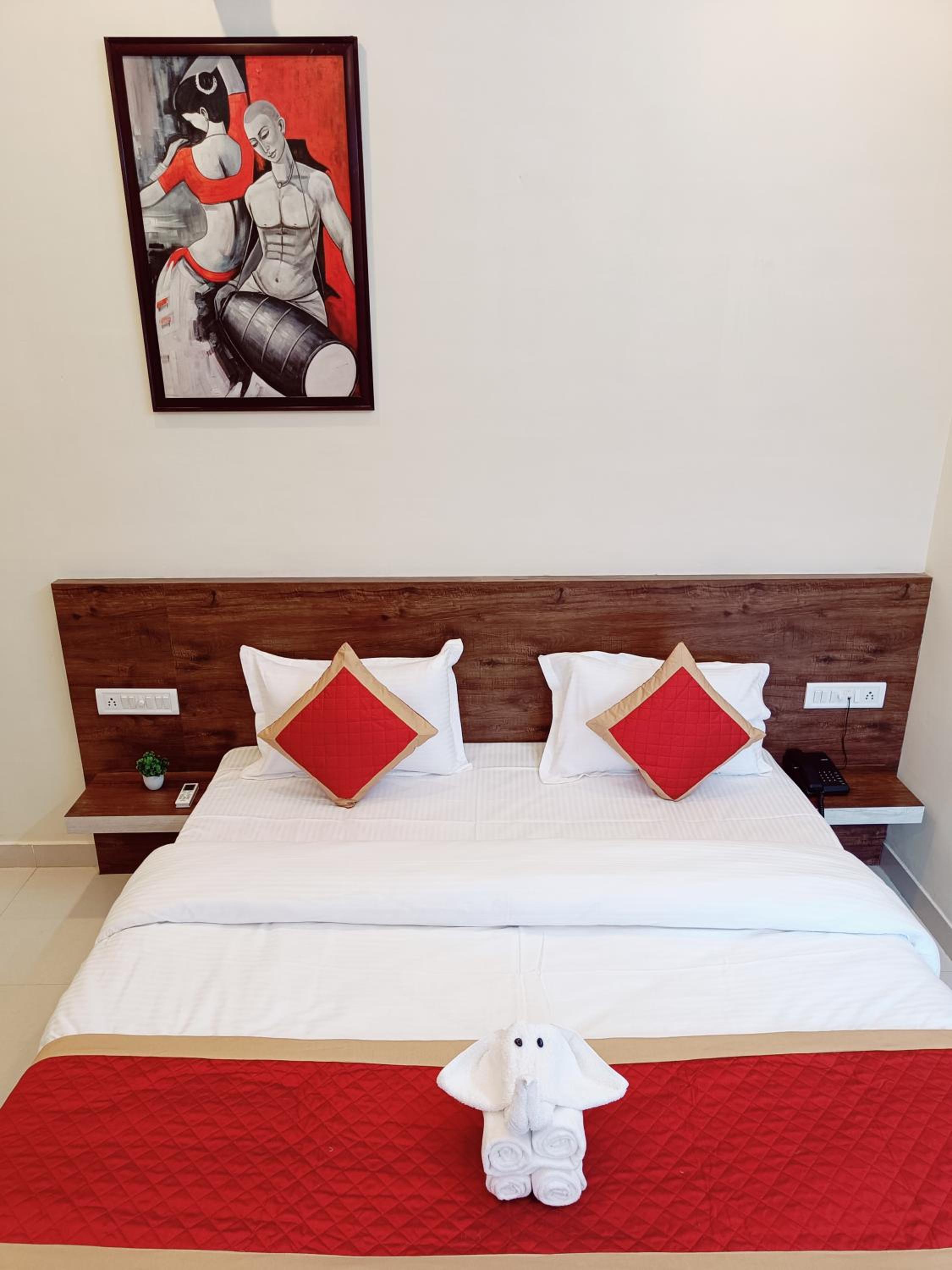Deluxe Double Room - Photo 16