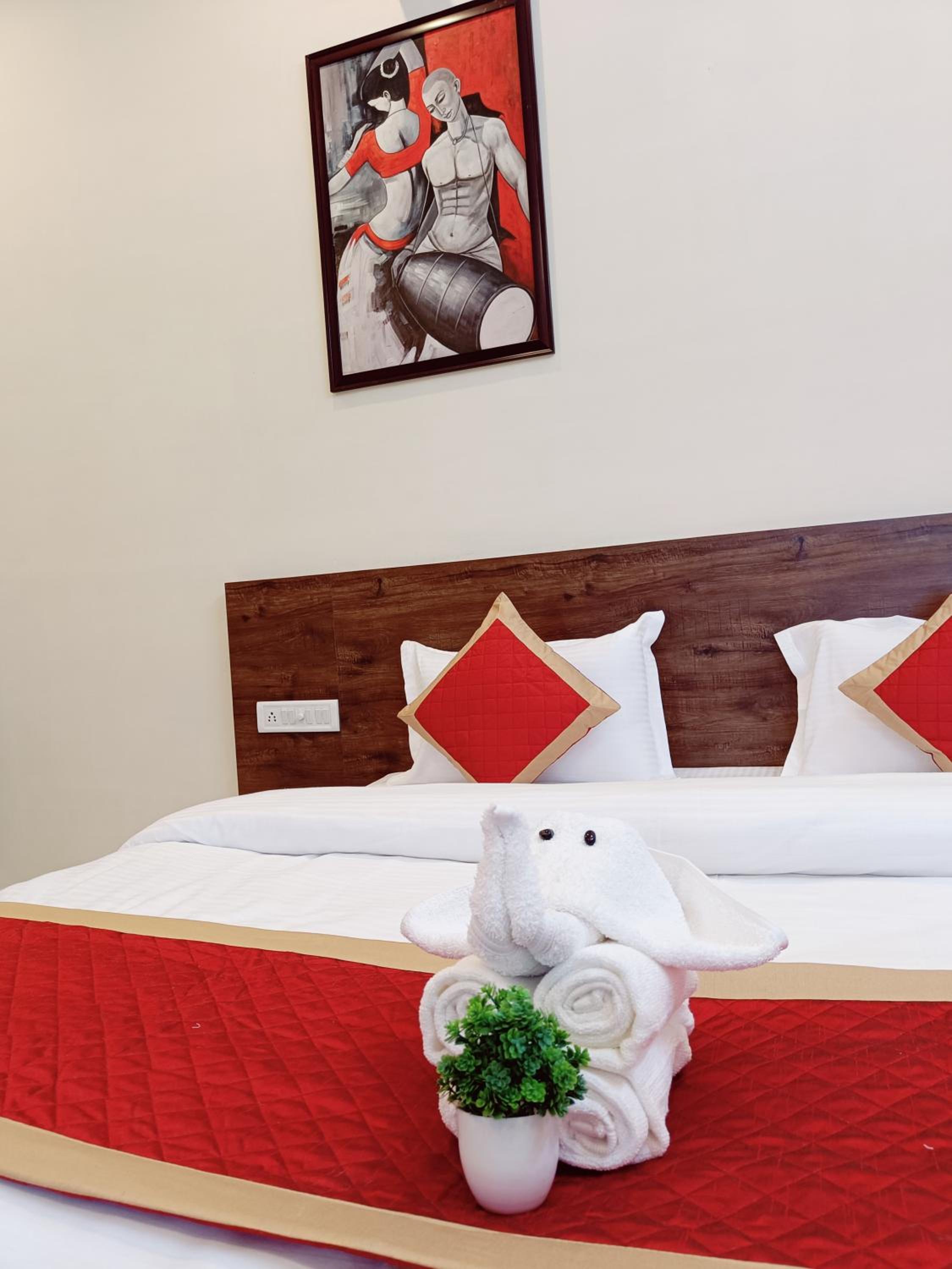 Deluxe Double Room - Photo 18