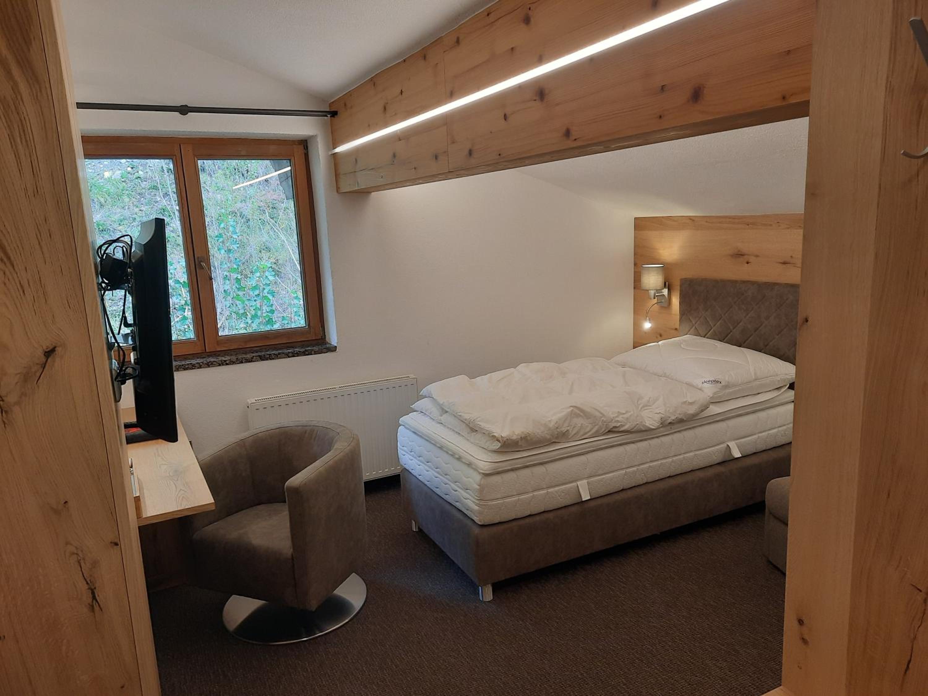 Single Room photo 1