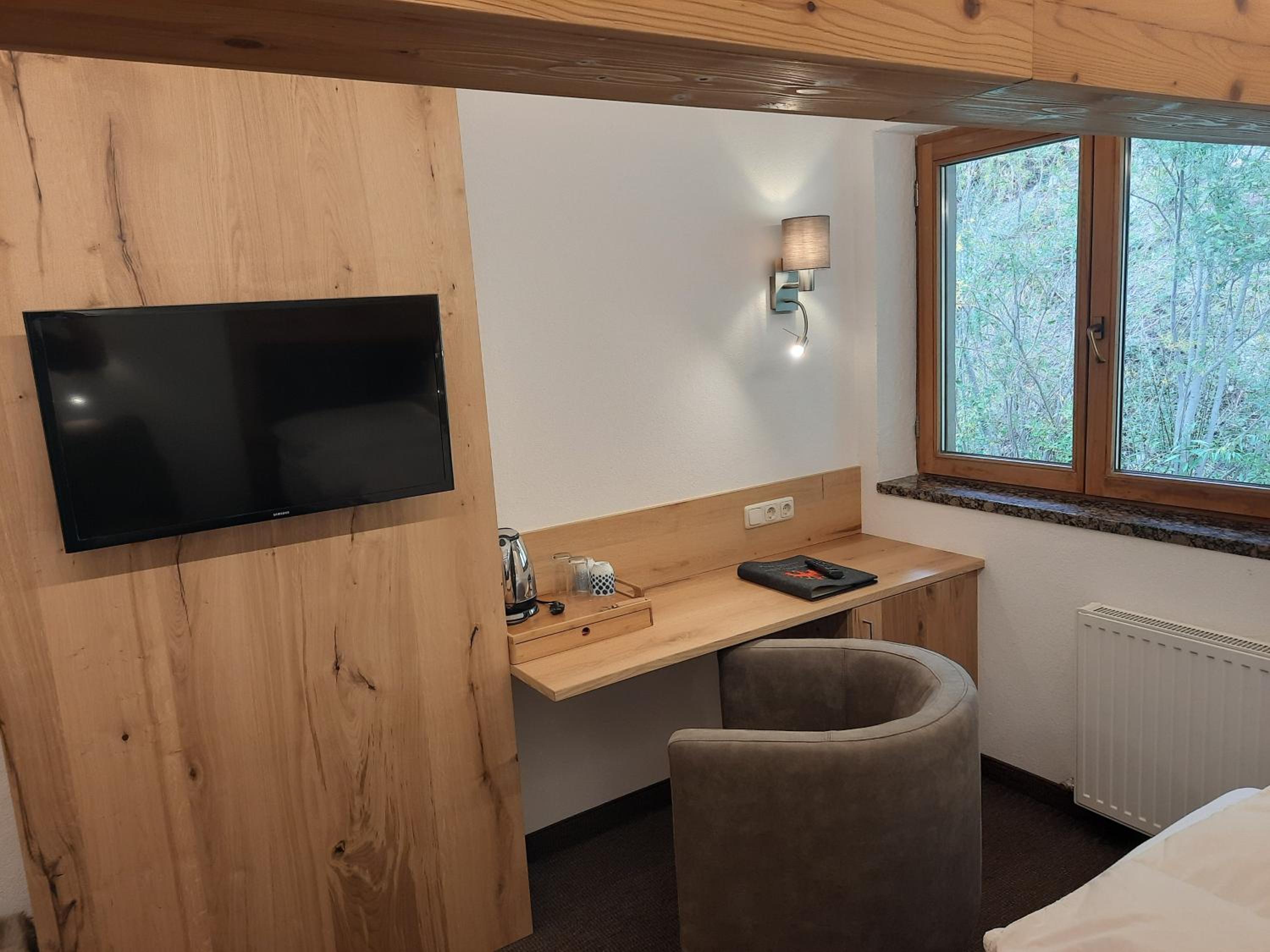 Single Room photo 3