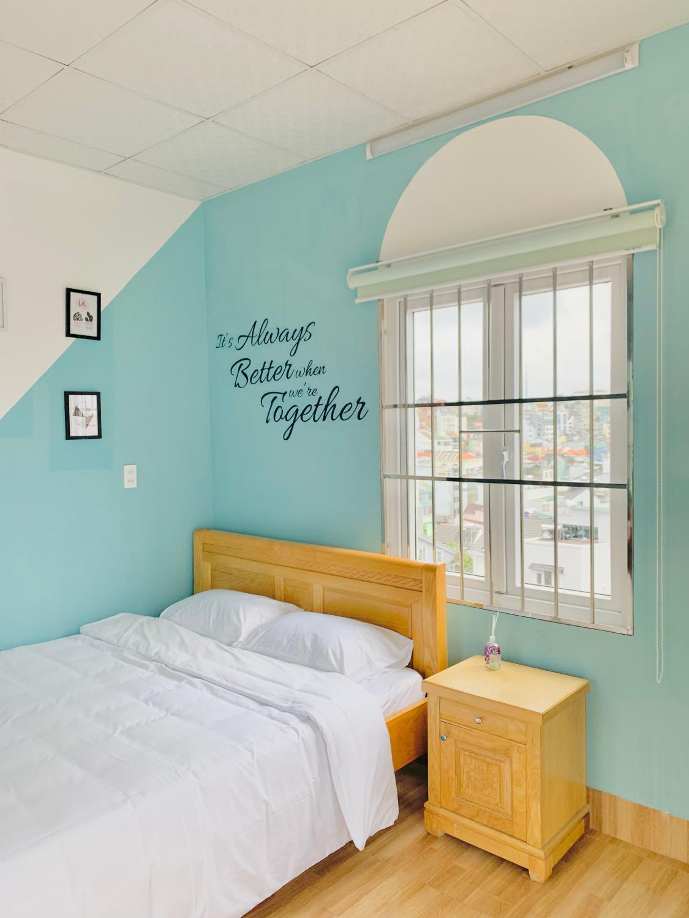 Queen Room with Balcony photo 3