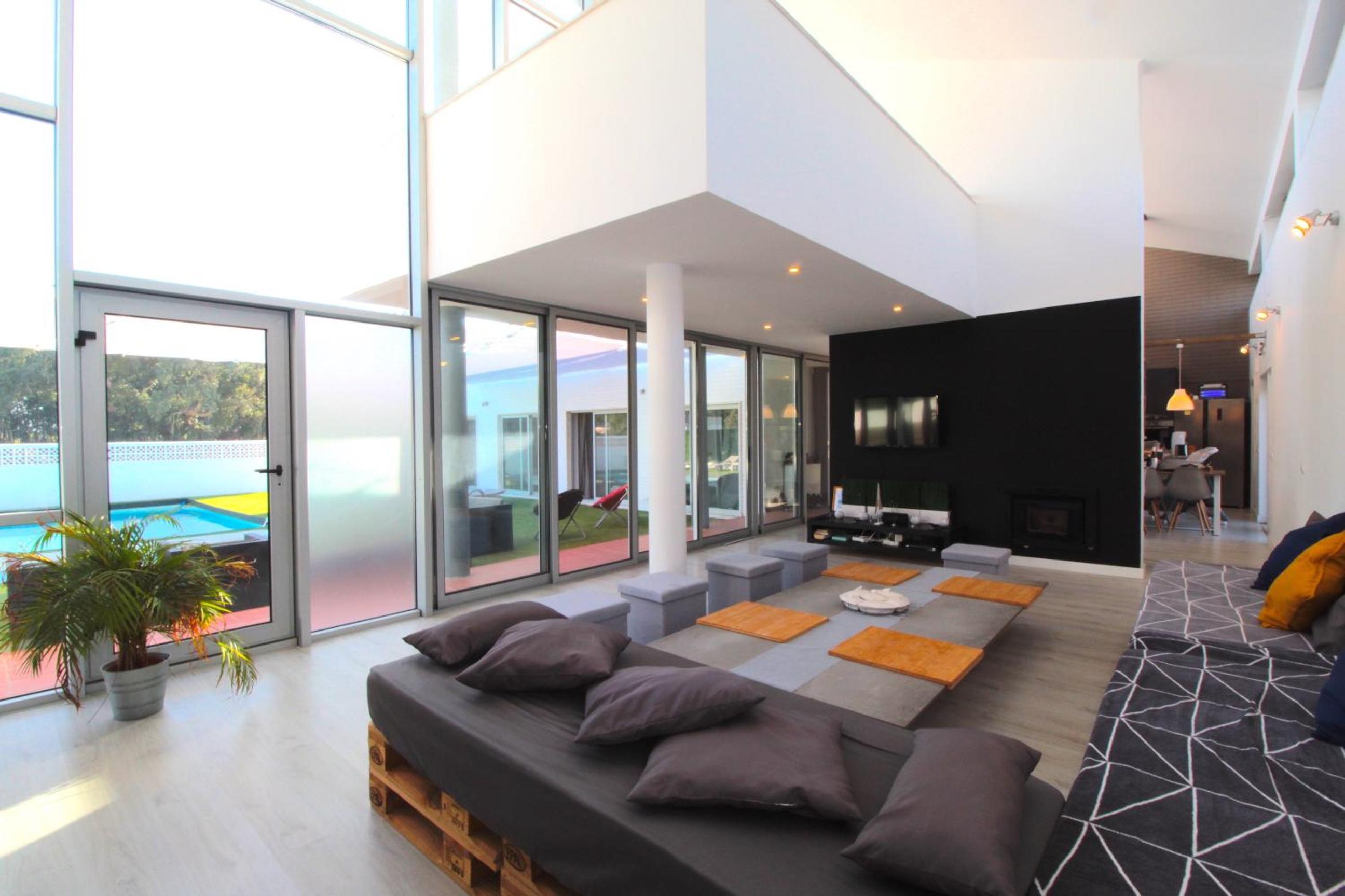 Villa com Piscina Privada