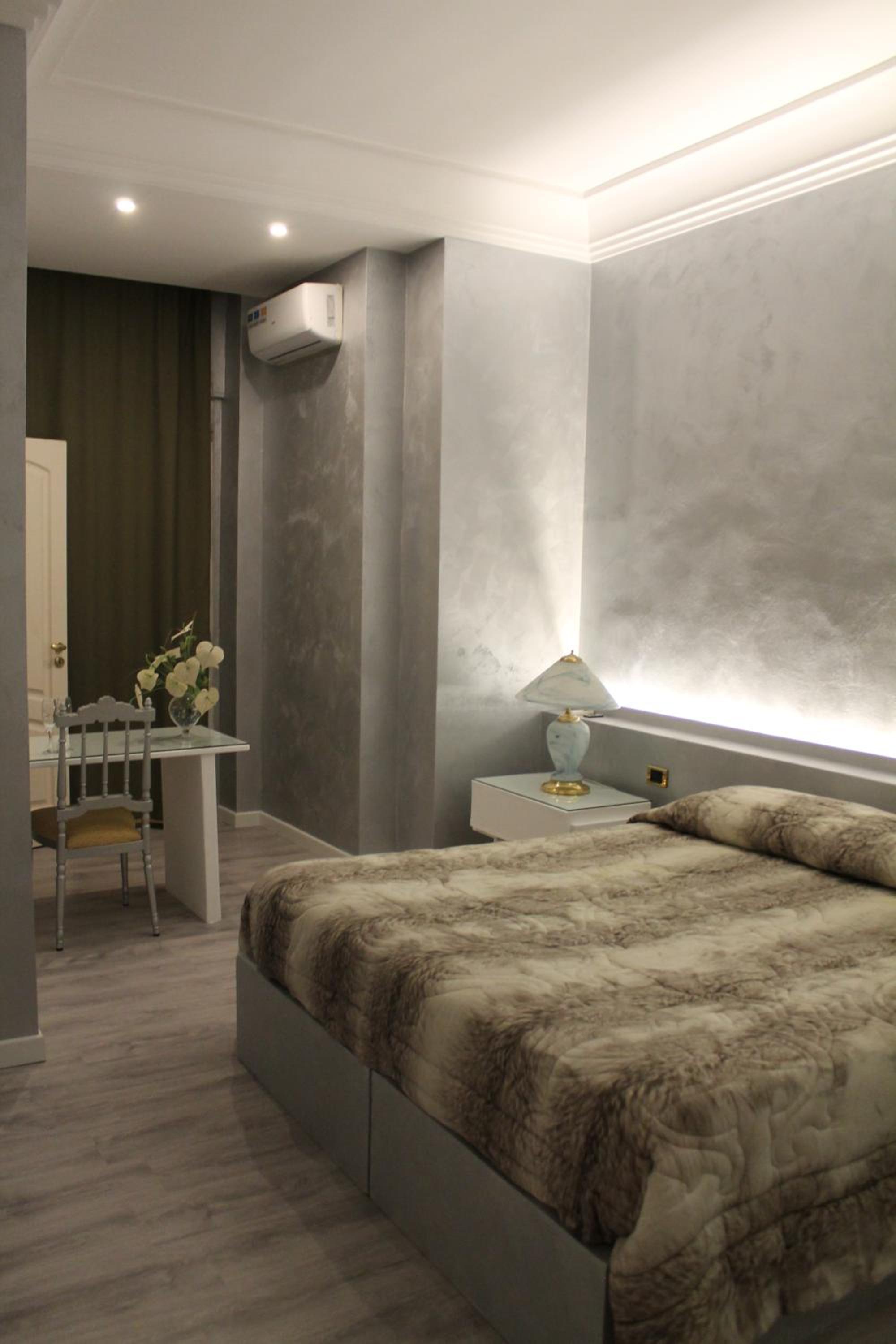 Double Room - Photo 3