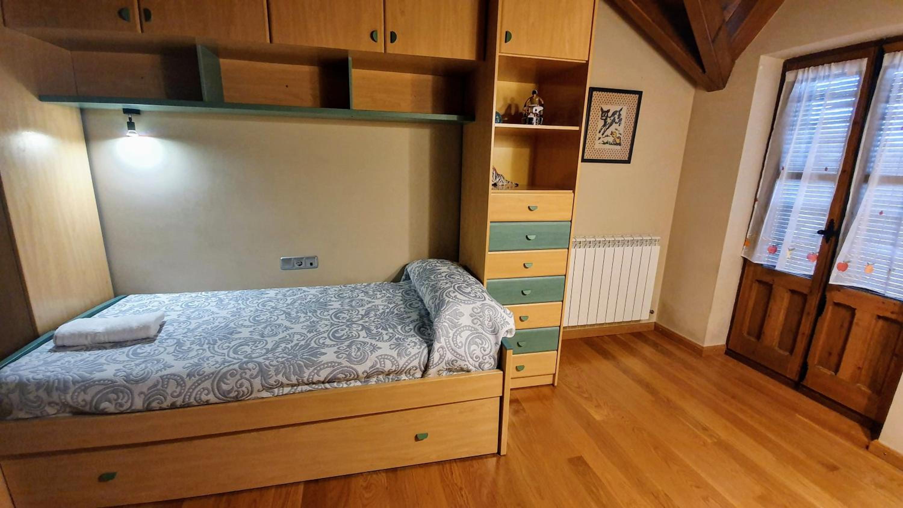 Casa de cuatro habitaciones