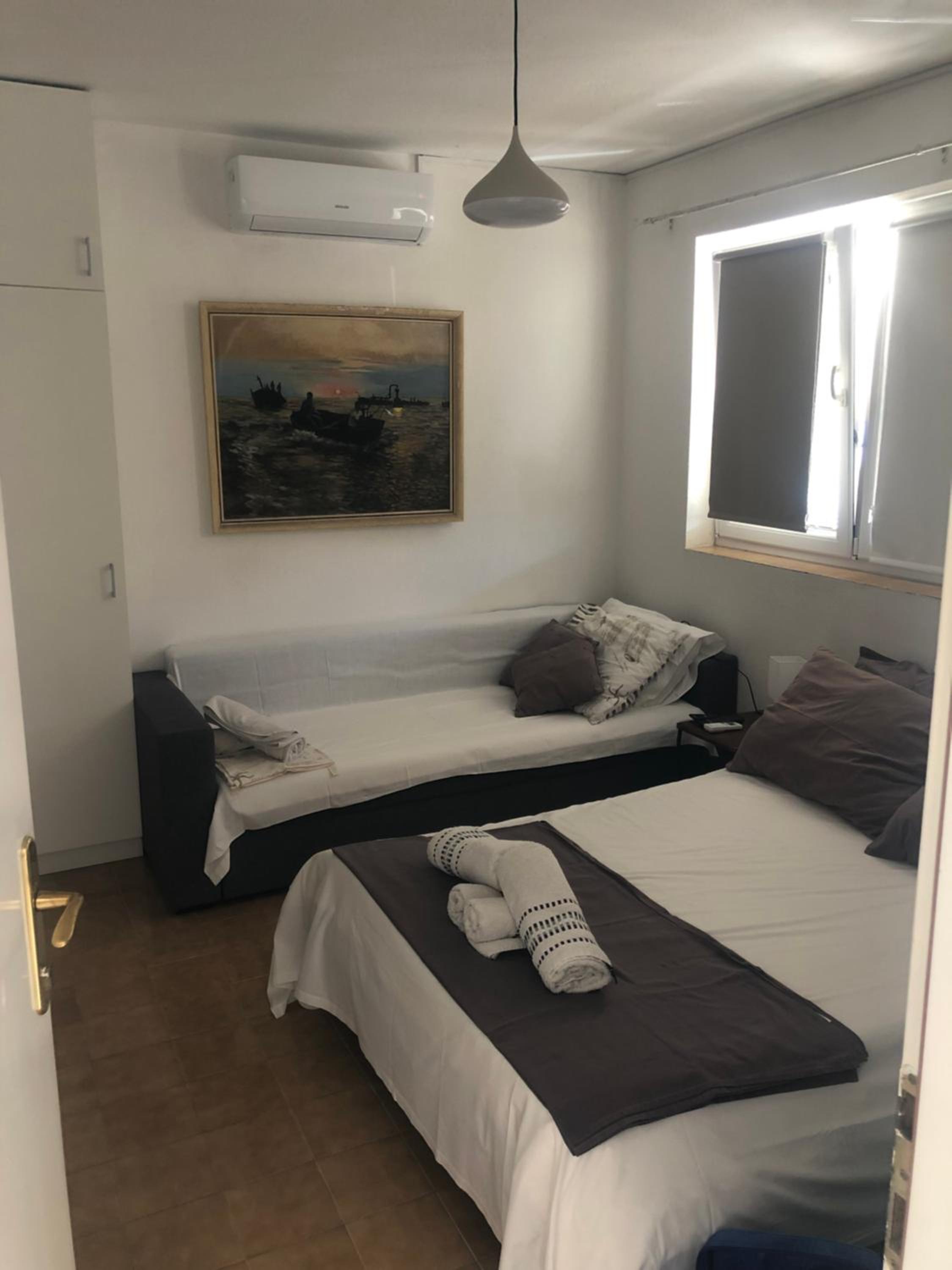 Studio Apartment photo 1