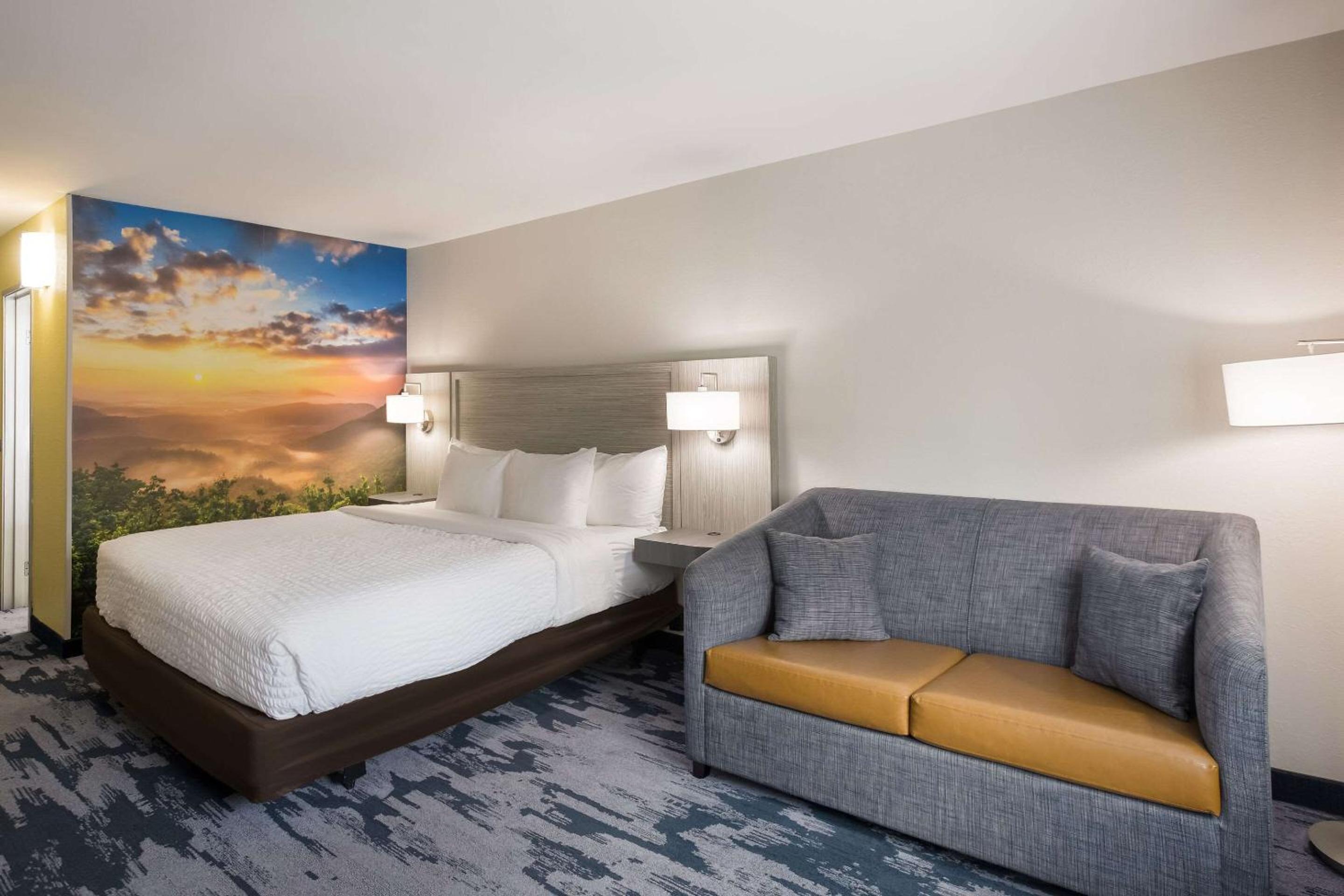 King Room - Non-Smoking photo 1